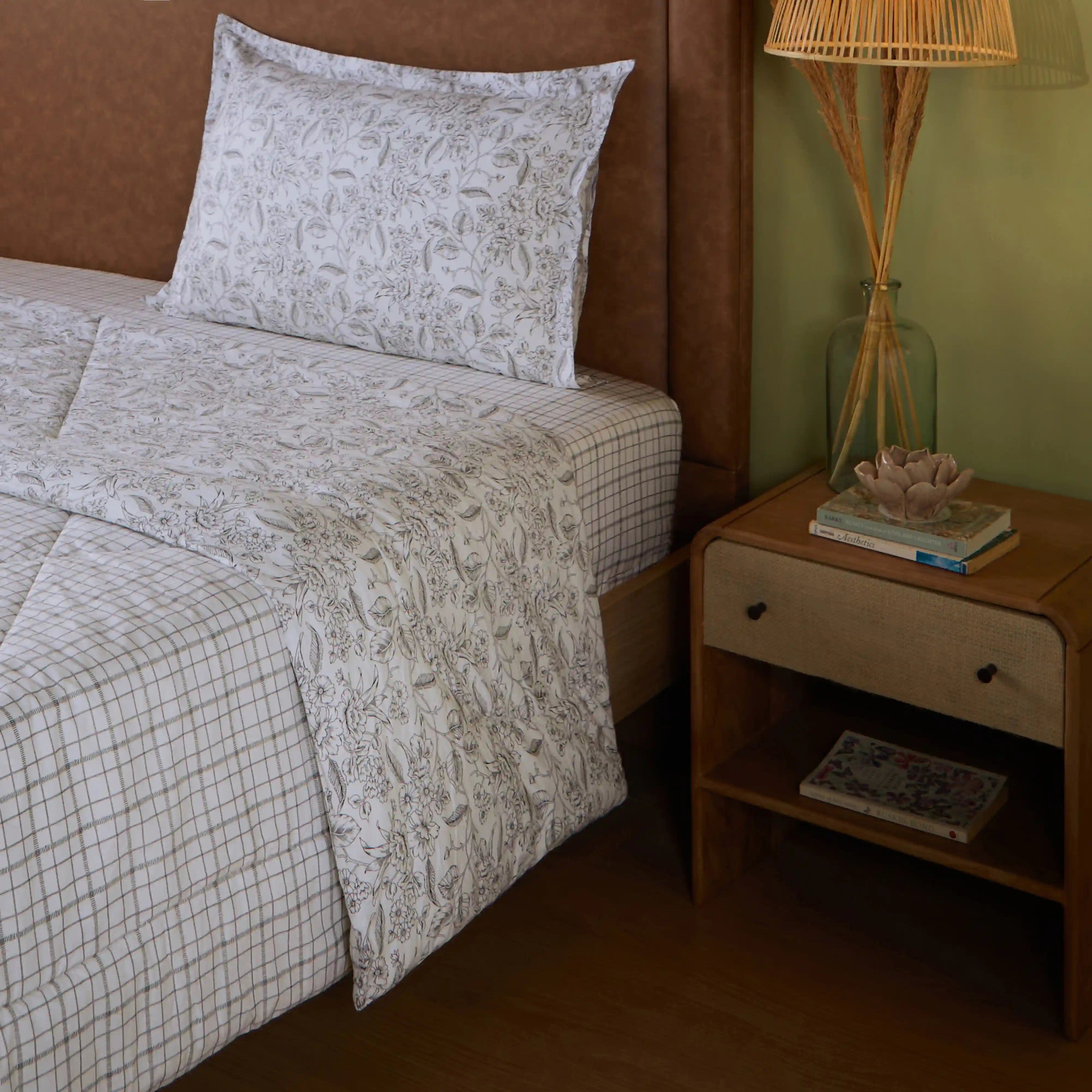 Mishella Printed Charcoal Checks Comforter-120gsm Charcoal Checks / Single