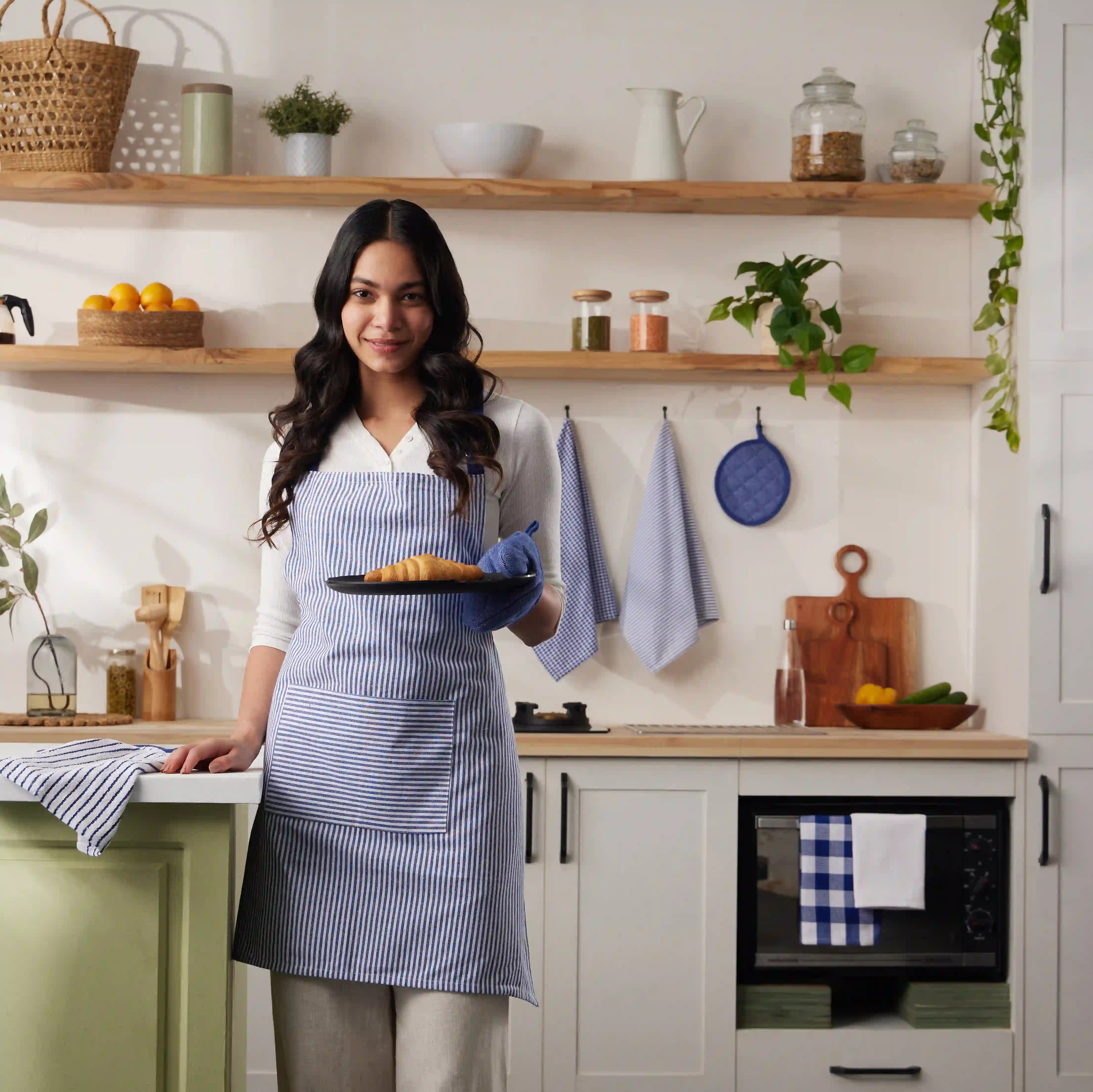 Nonna's Home | Everyday Essentials Kitchen Linen Set | Set of 20 Navy Sonnets