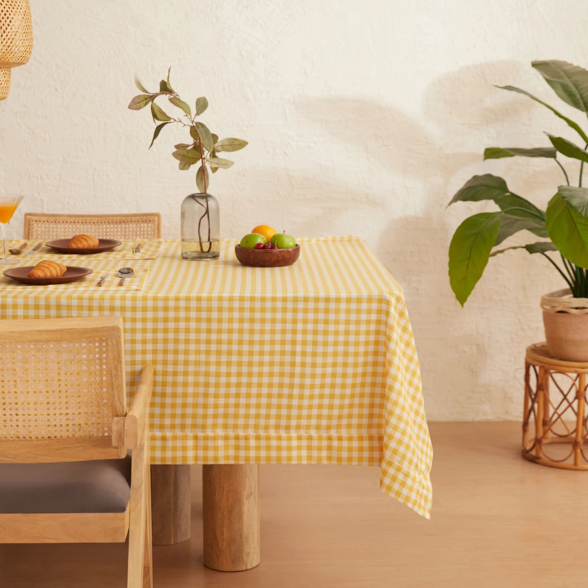 Nonna's Home 100% Polyester Table Cloth Small Turmeric Gingham / Table Cloth (150cm x 200cm)