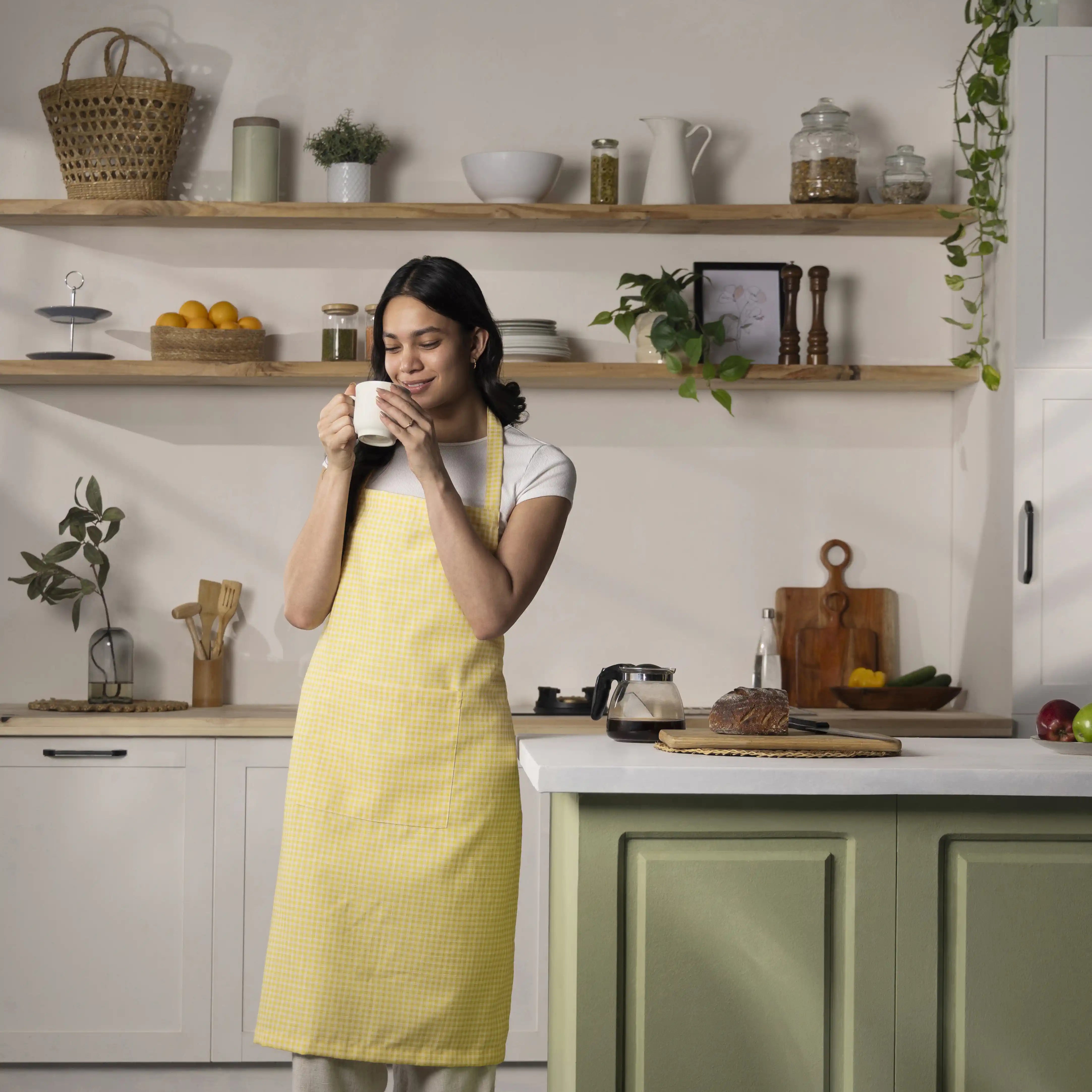 Nonna's Home 100% Polyester Apron Small Turmeric Gingham / Apron (70cm x 90cm)