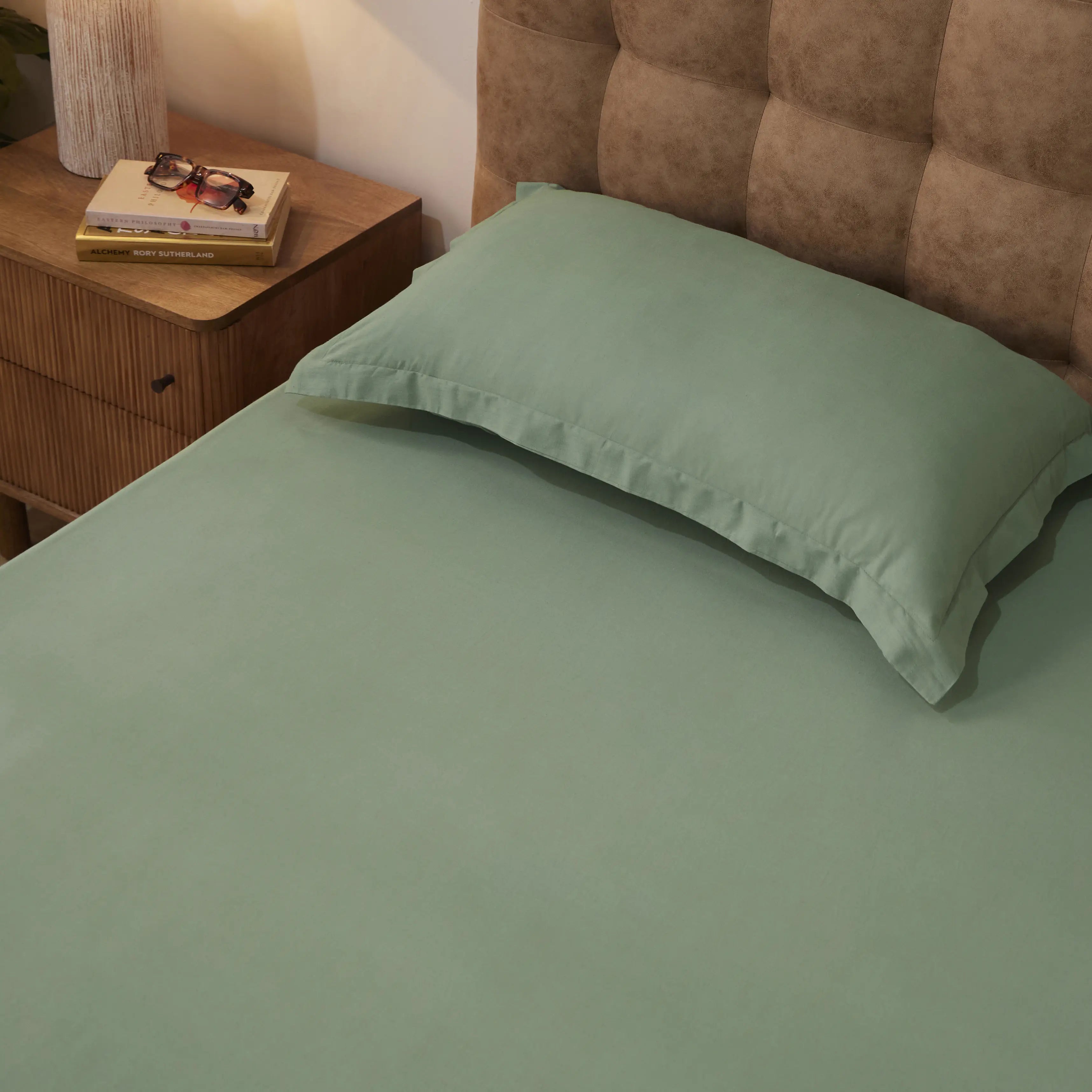 Paleto | Everyday Hues Solid Dyed Cotton Bedsheet Set-Green Sage Green Sage / Single