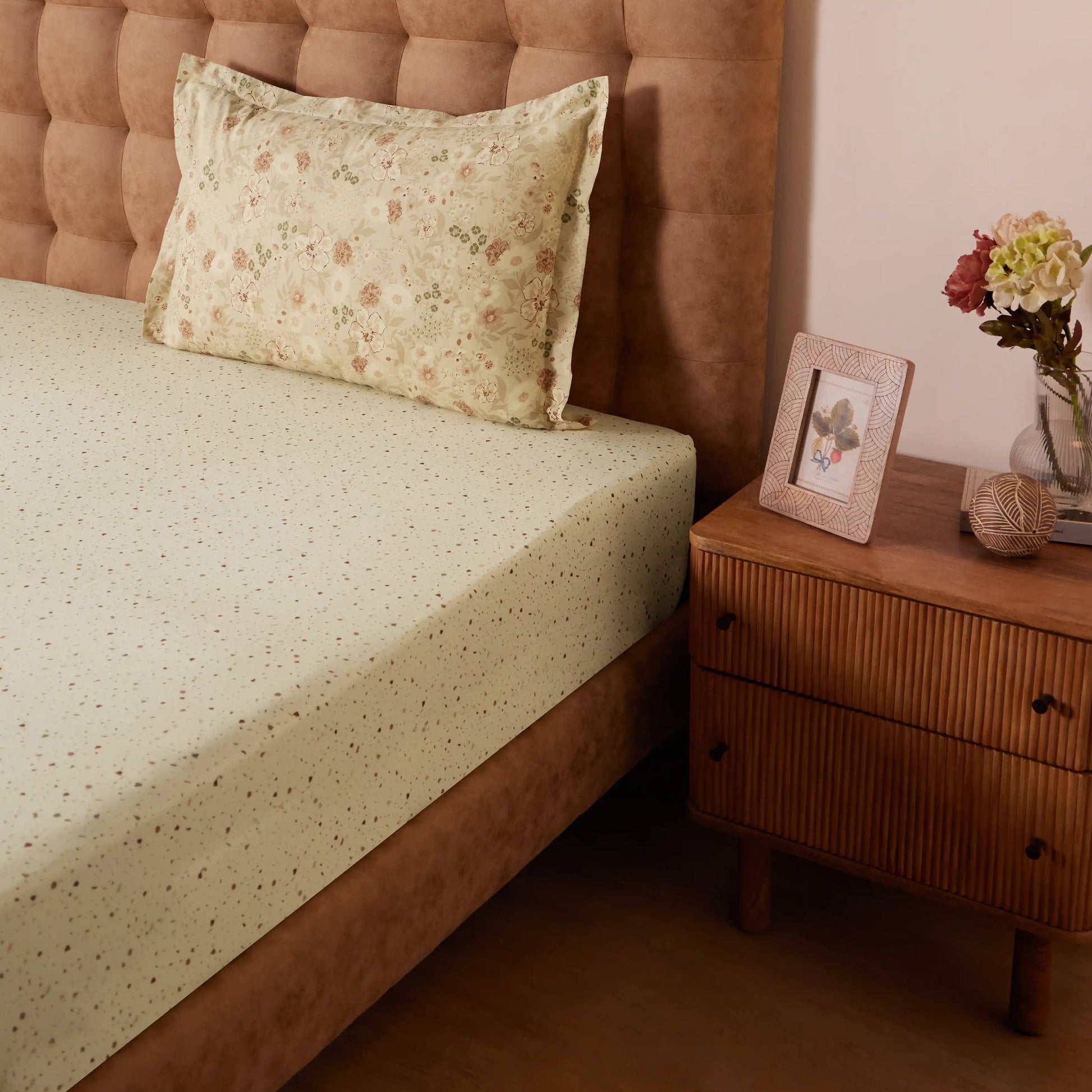 Mishella | Mix & Match Printed Cotton Bedsheet Set - Cream Cream / Single