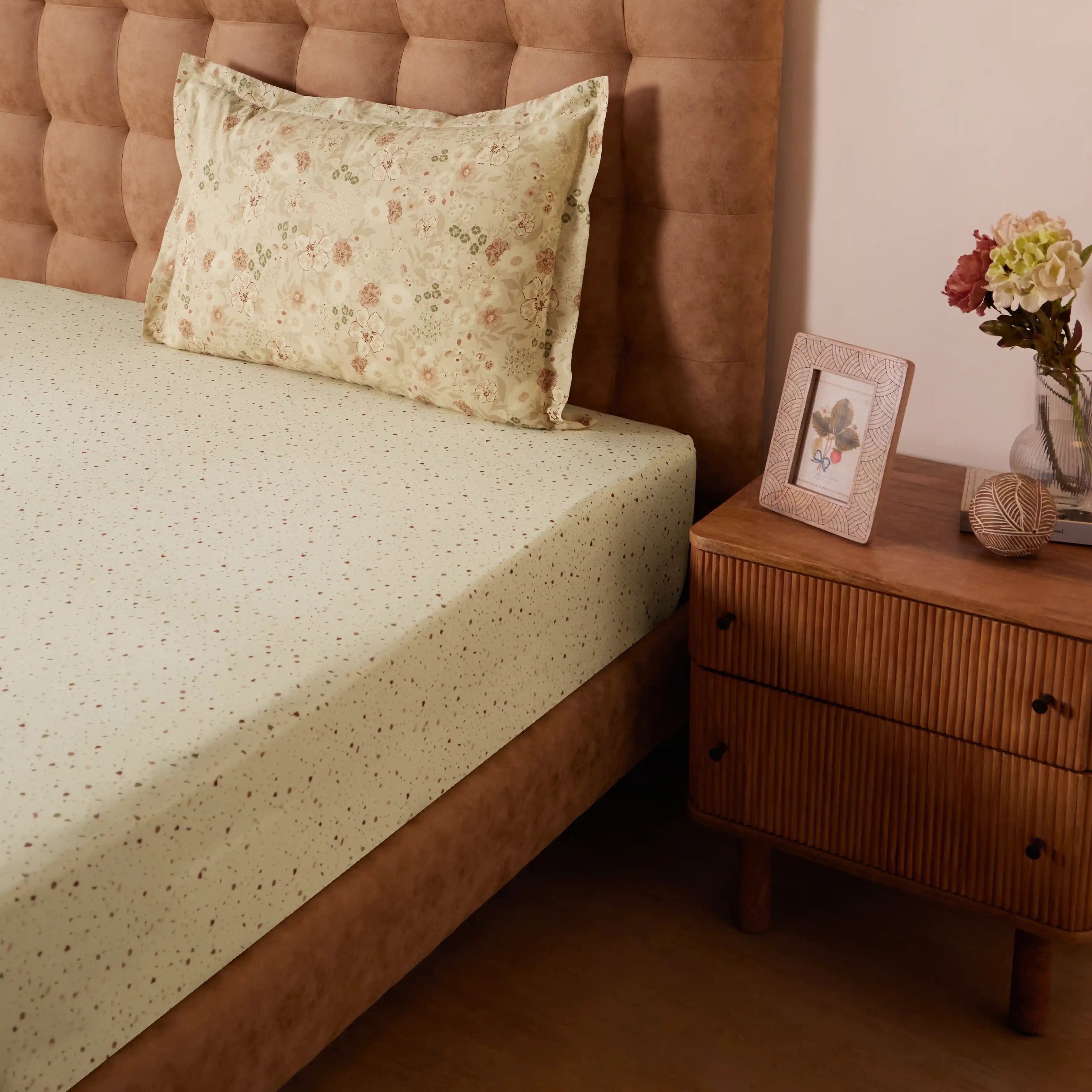 Mishella | Mix & Match Printed Cotton Bedsheet Set - Cream Cream / Single