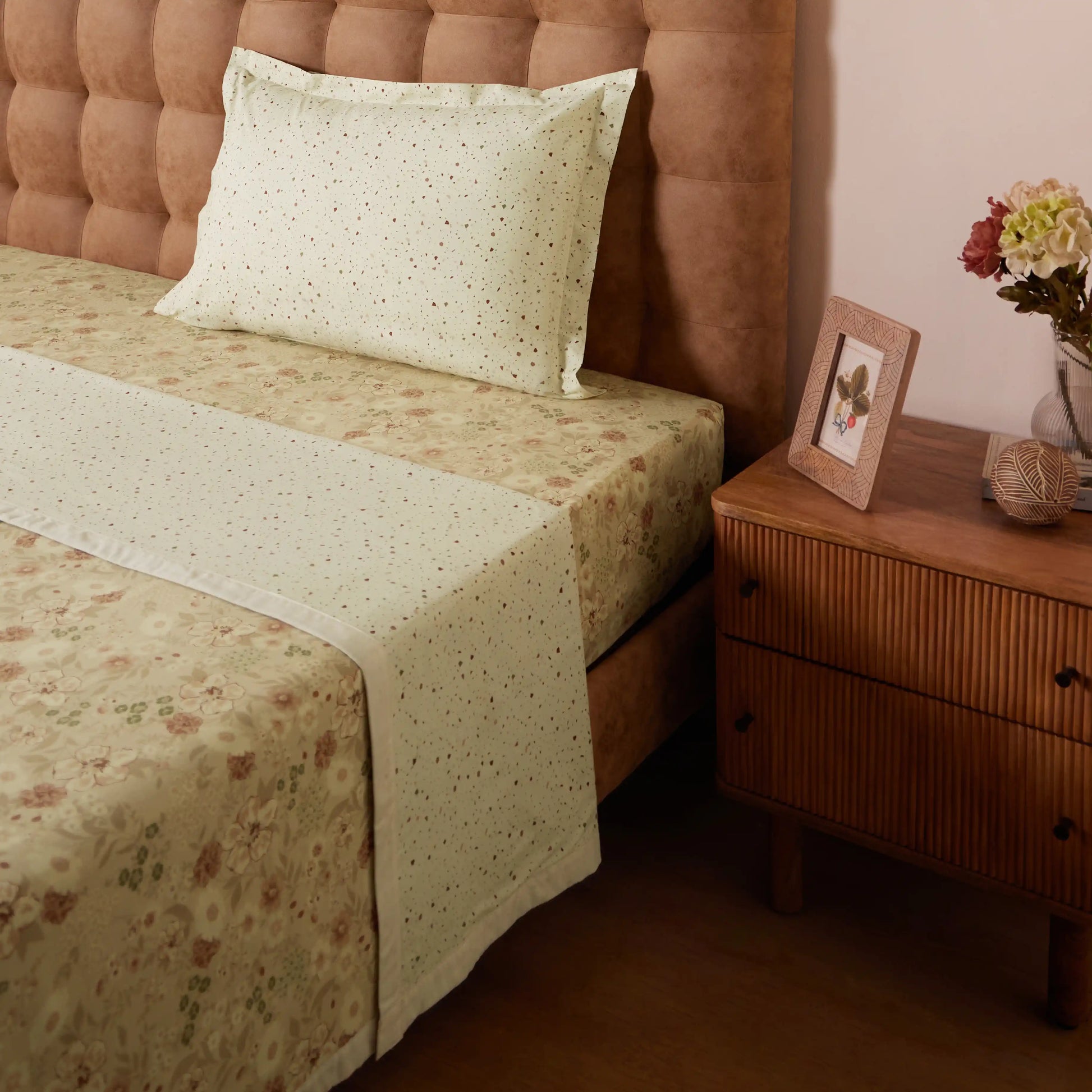 Mishella Printed Beige Dohar Beige / Single