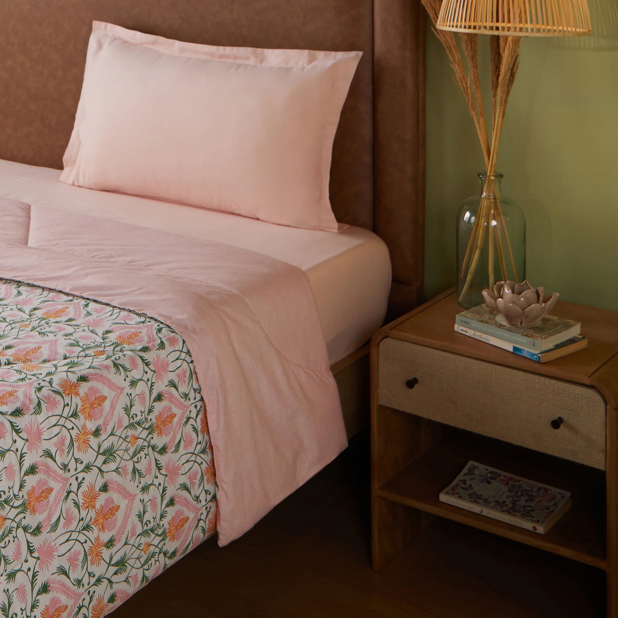 Bloomshire Classic | Everyday Charm Printed 120GSM Reversible Comforter-Salmon Salmon / Single