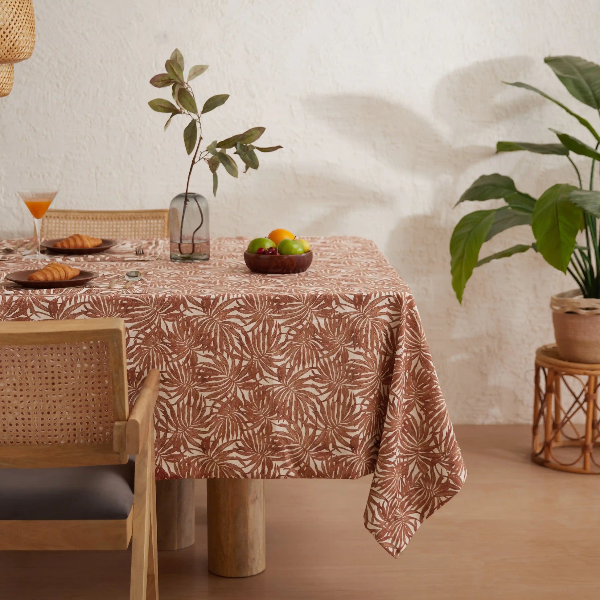 Nonna's Home 100% Polyester Table Cloth Coppery Ferns / Table Cloth (150cm x 150cm)