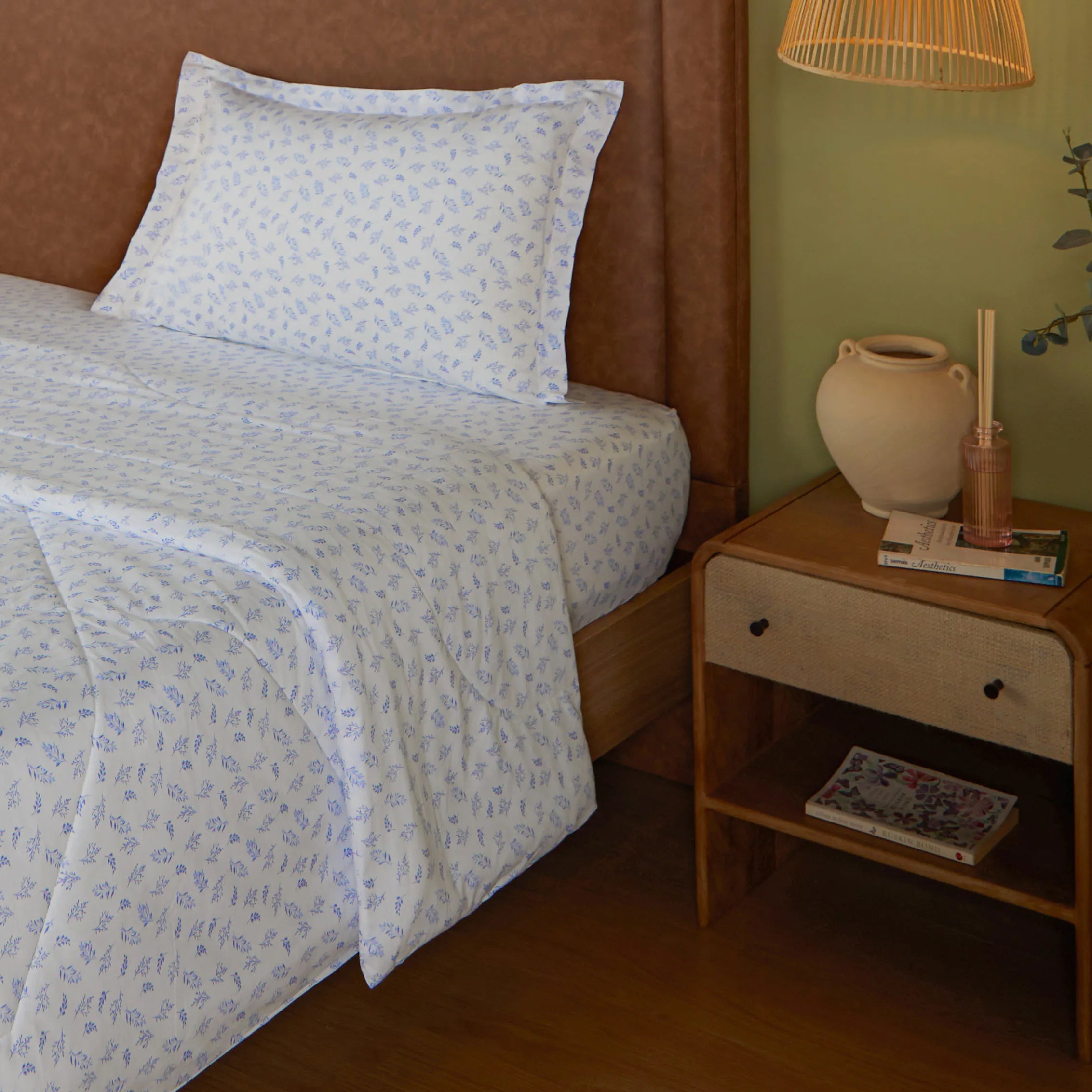 Bloomshire Classic | Everyday Charm Printed 120GSM Reversible Comforter-Purple Purple / Single