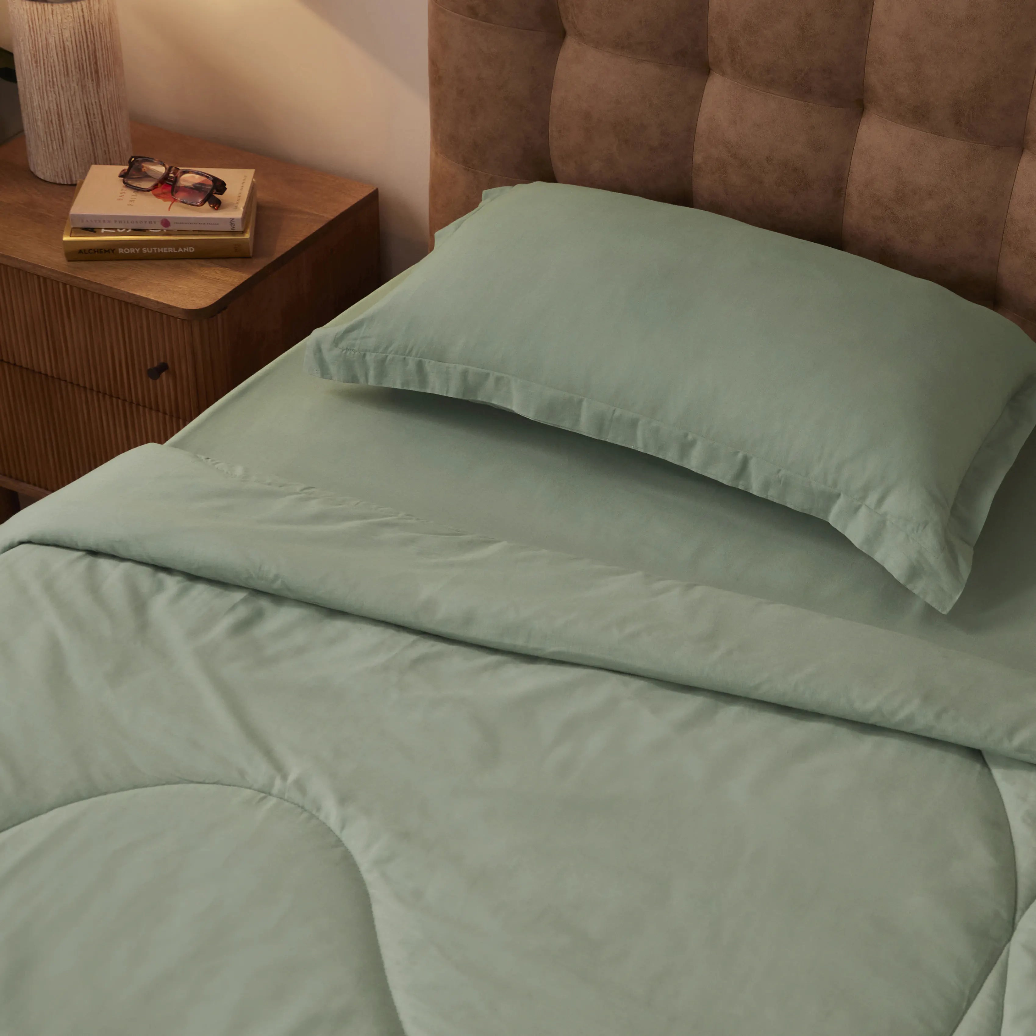 Paleto | Everyday Hues Cotton Solid Dyed 120GSM Comforter-Green Sage Green Sage / Single