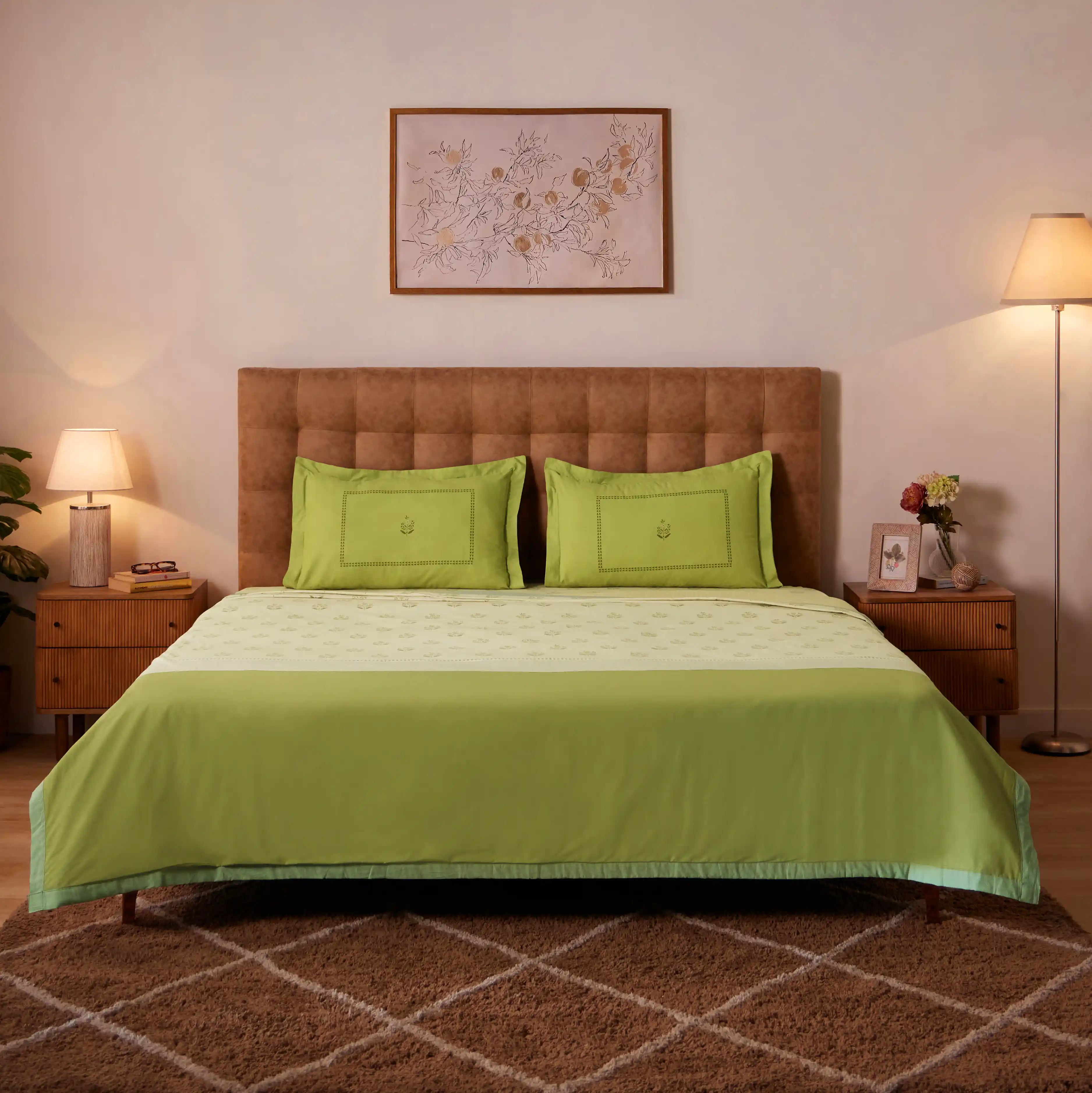 Chippa Lane | Contemporary Indian Print Design Coordinated Bedding Set | Set of Bedsheet & Dohar Indian Moss / Double