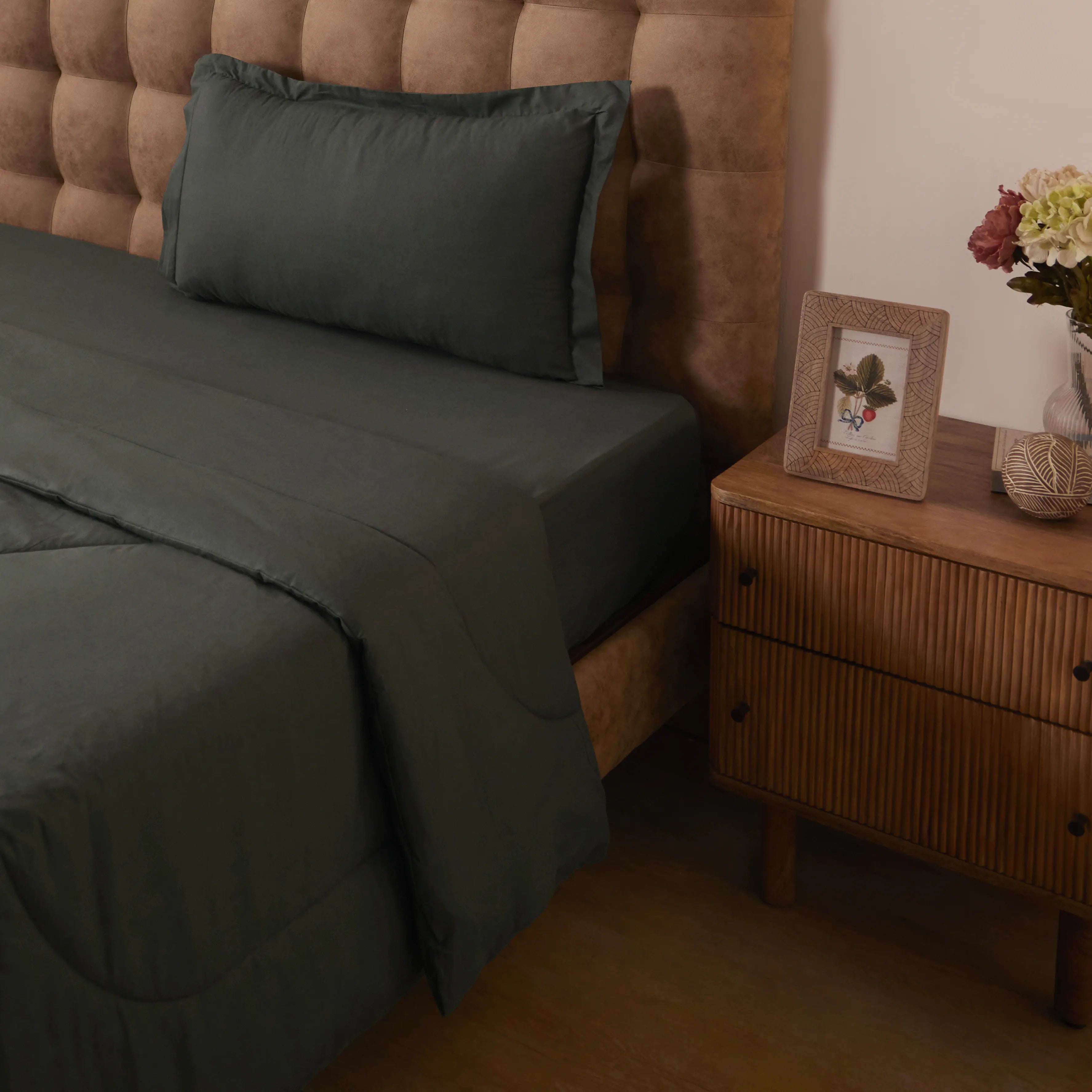 Paleto | Everyday Hues Cotton Solid Dyed 120GSM Comforter-Dark Grey Dark Grey / Single