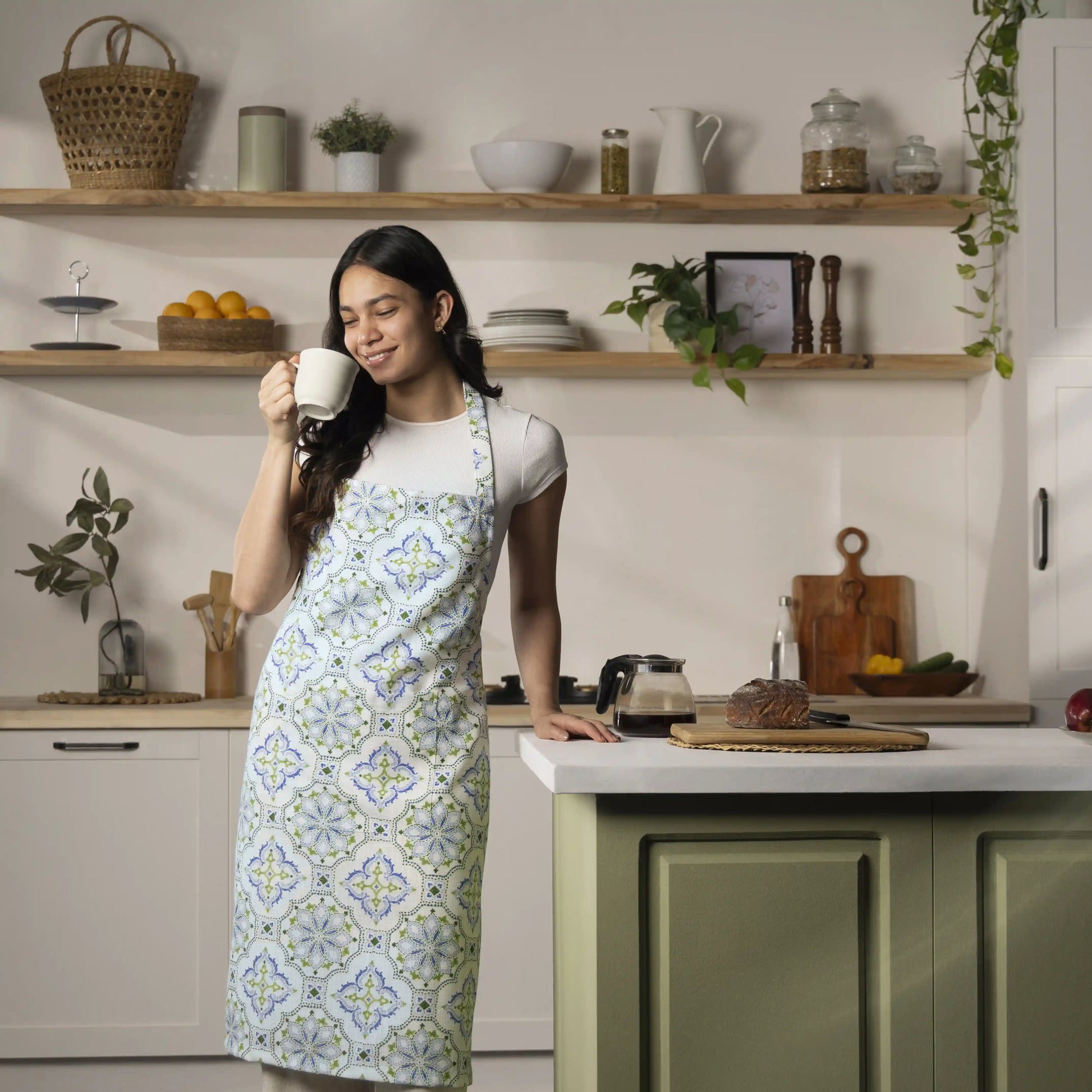 Nonna's Home 100% Polyester Apron Bespoke Blooms / Apron (70cm x 90cm)