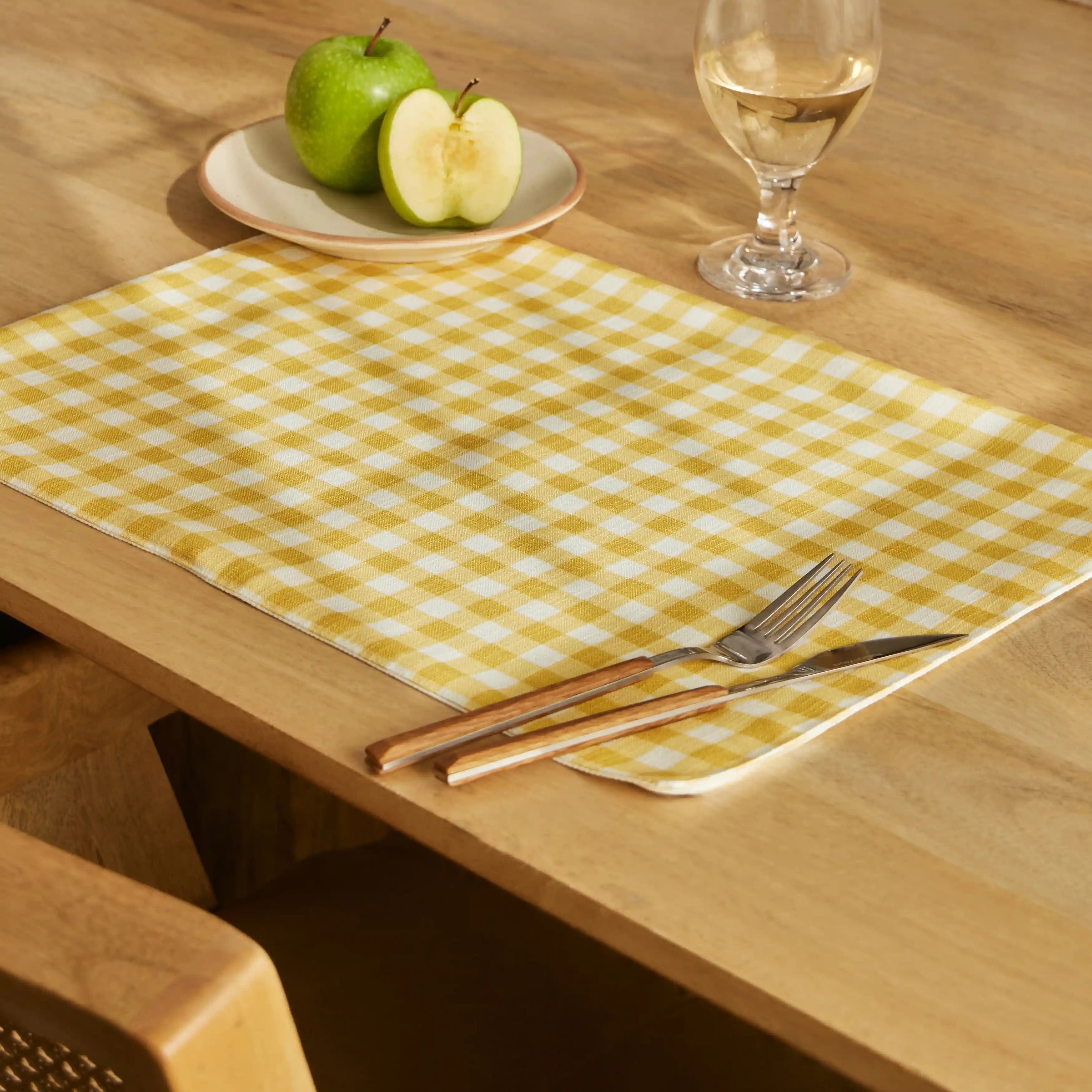 Nonna's Home 100% Polyester Table Placemat Set Big Turmeric Gingham / 4 Piece Set