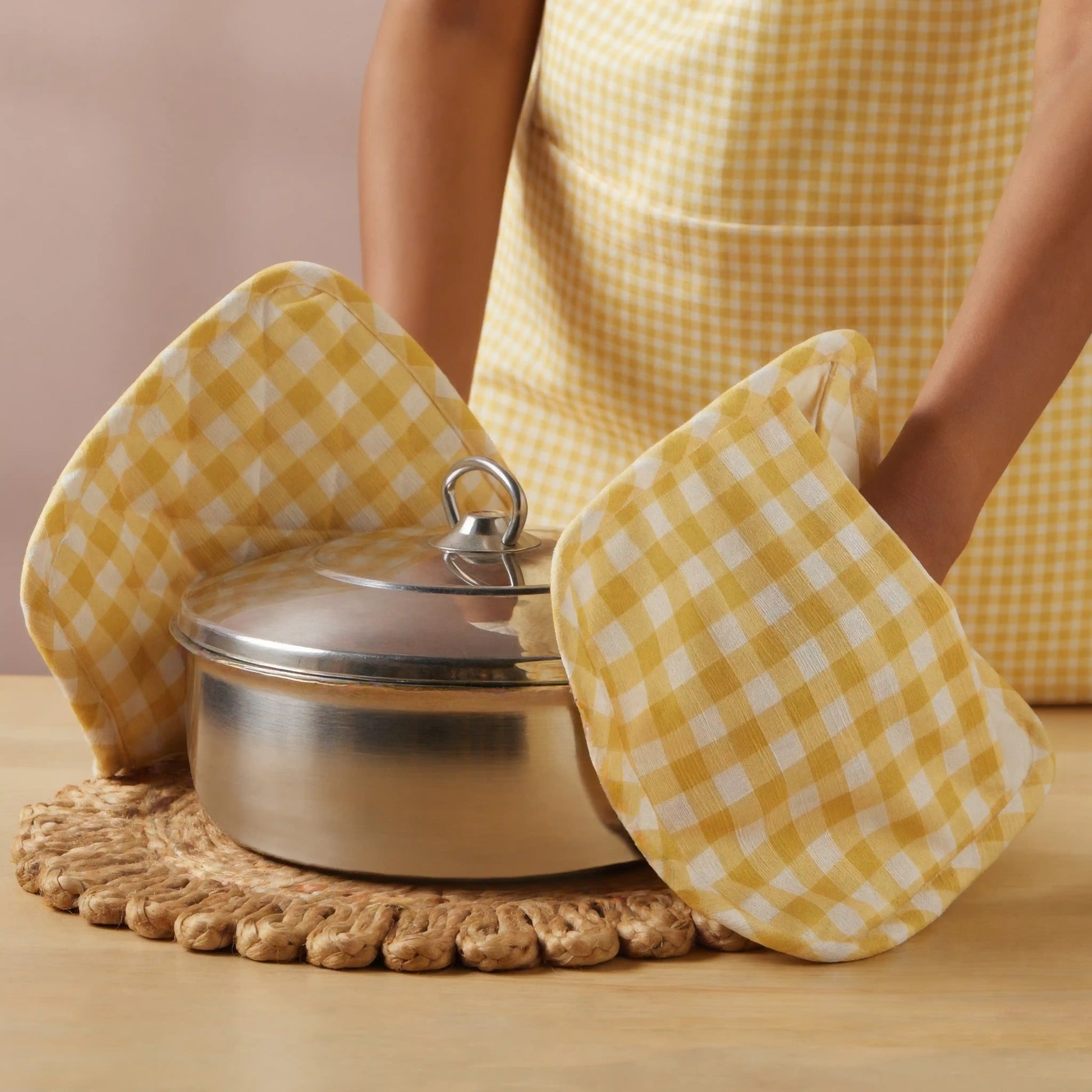 Nonna's Home 100% Polyester Pot Holders Small Turmeric Gingham / Pot Holder (18cm x 30cm)