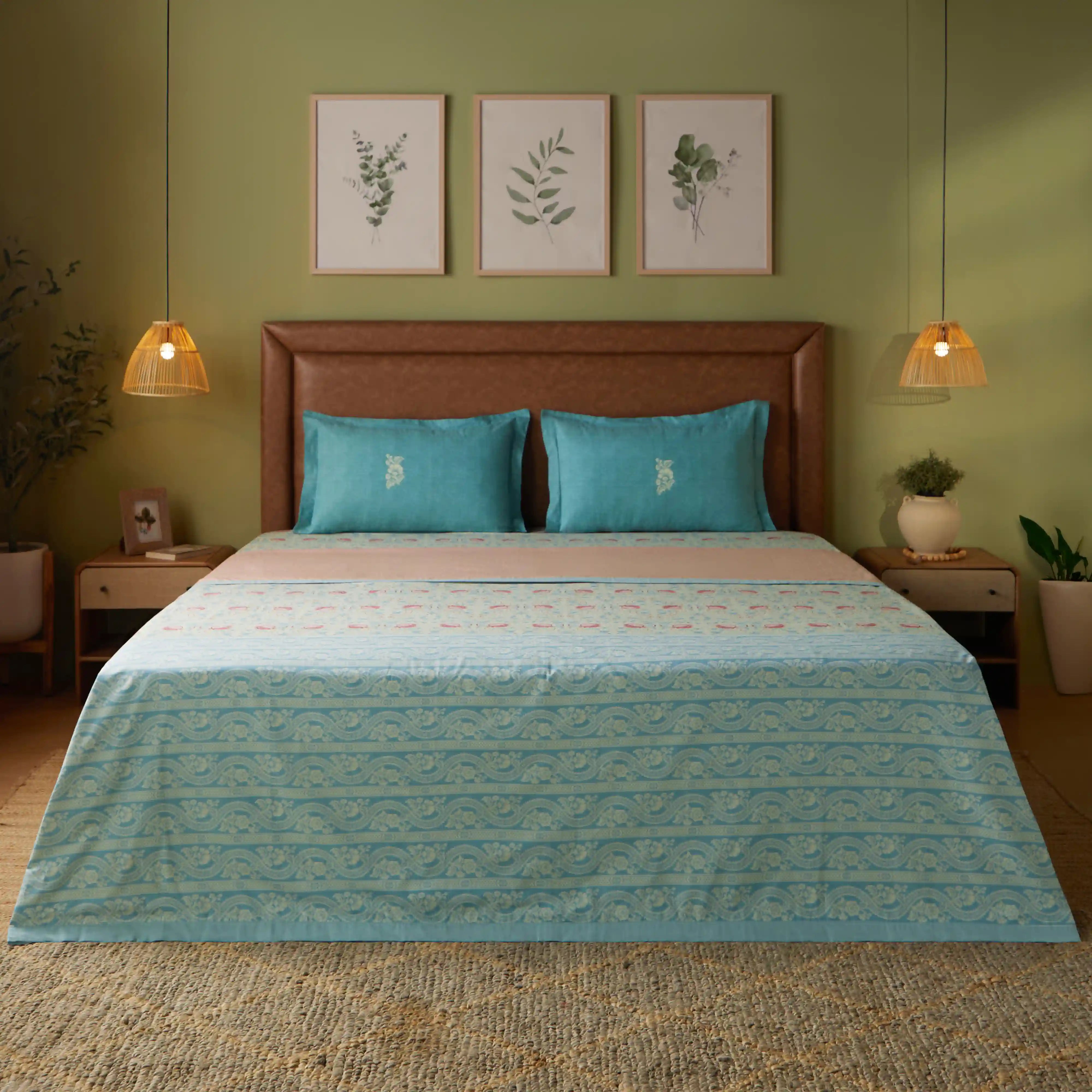 Chippa Lane | Contemporary Indian Print Design Coordinated Bedding Set | Set of Bedsheet & Dohar Light Blue / Double