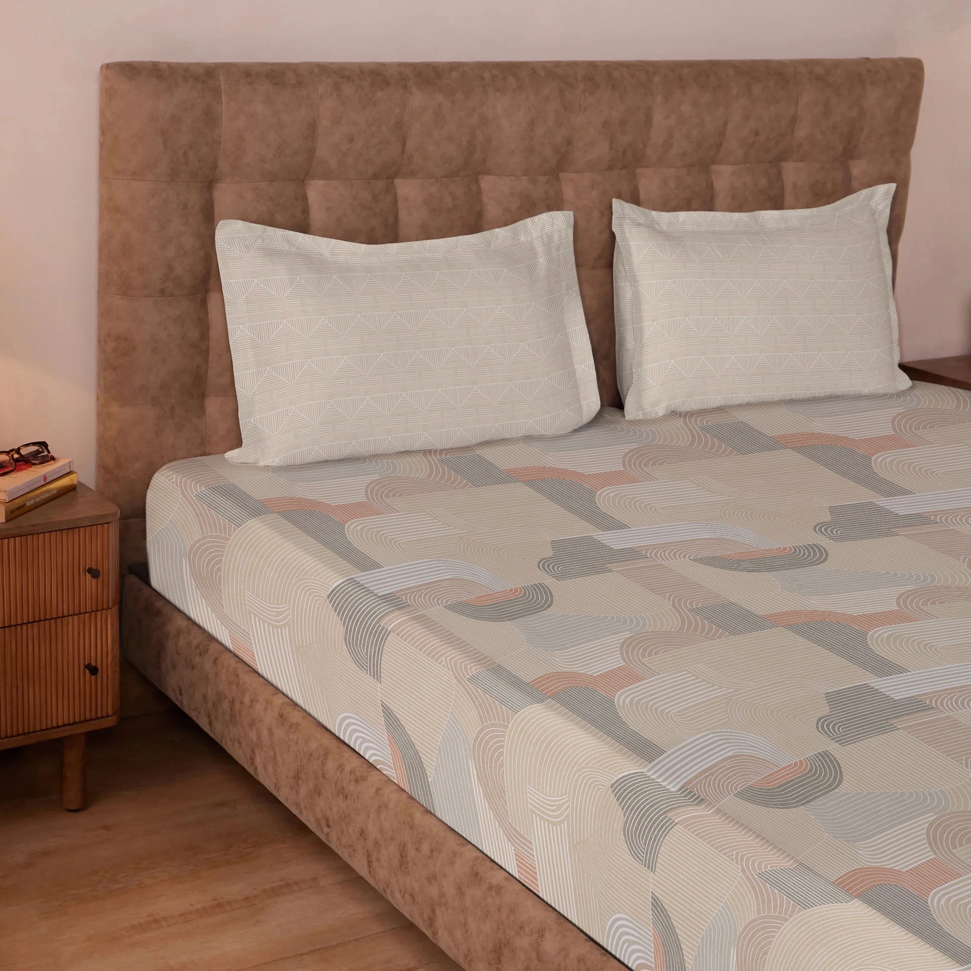 Udyan Tales | Modern Abstract Printed Cotton Bedsheet Set - Neutral Beige Neutral Beige / King