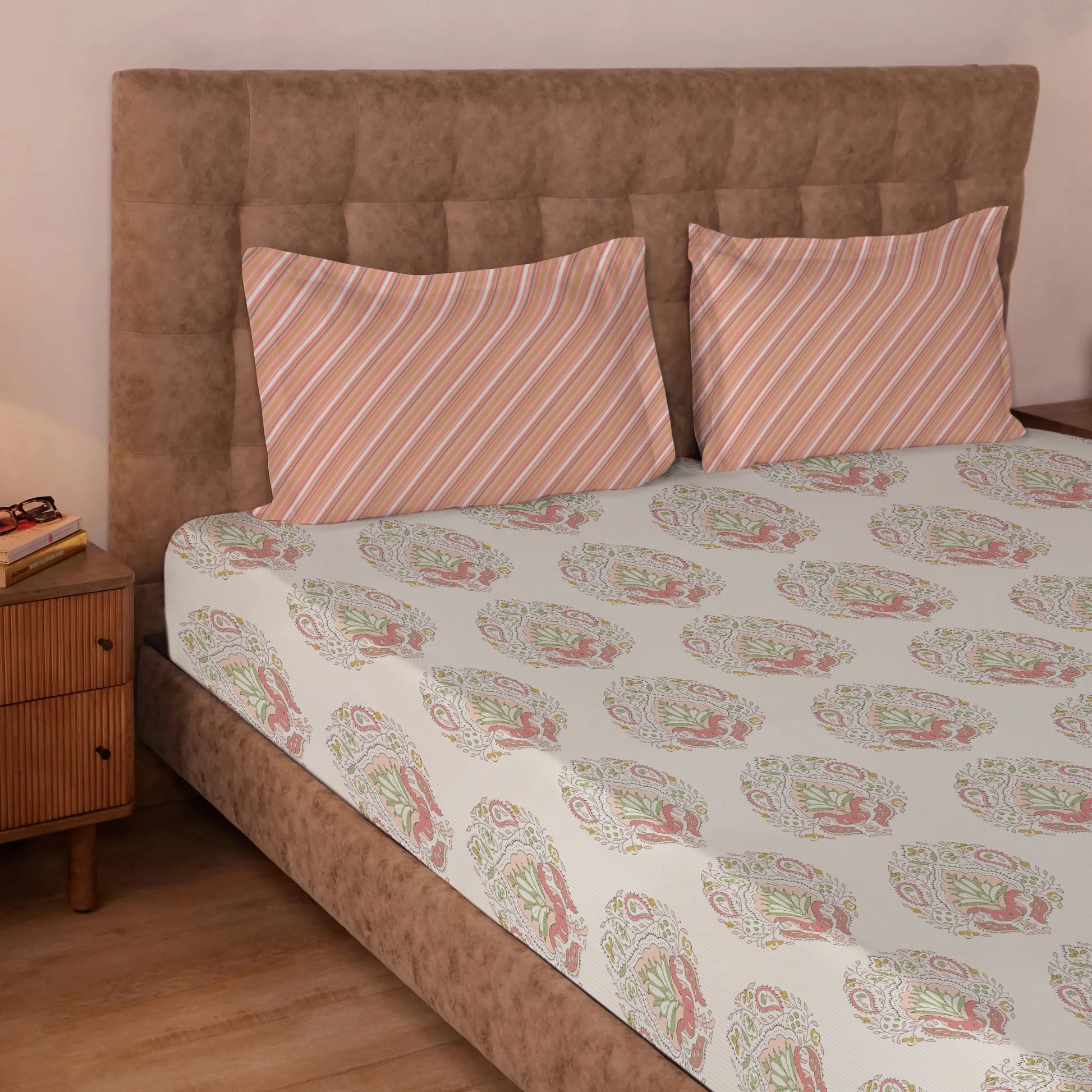 Udyan Tales | Contemporary Indian Printed Cotton Bedsheet Set - Soft Coral Soft Coral / King