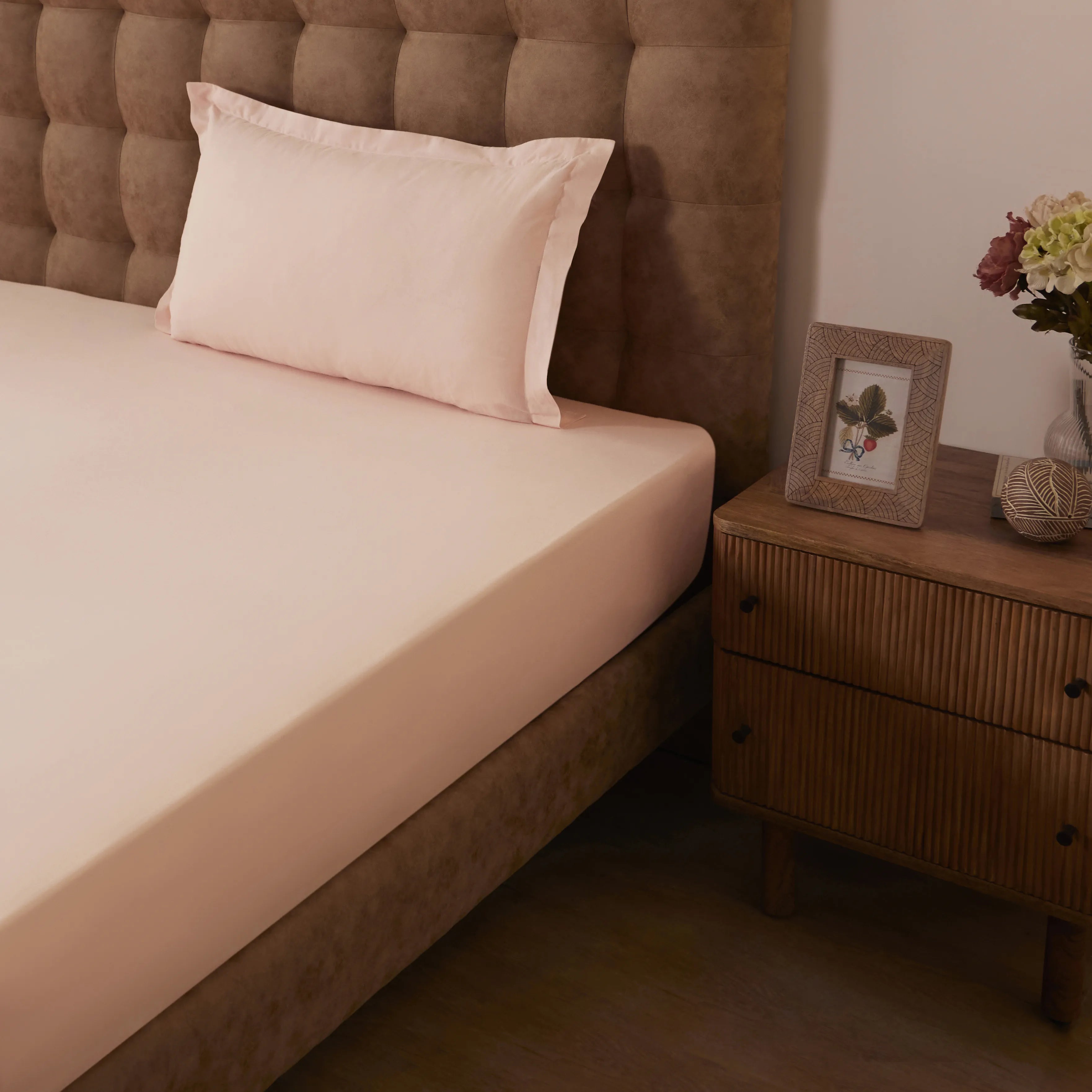Paleto | Everyday Hues Solid Dyed Cotton Bedsheet Set-Veiled Rose Veiled Rose / Single
