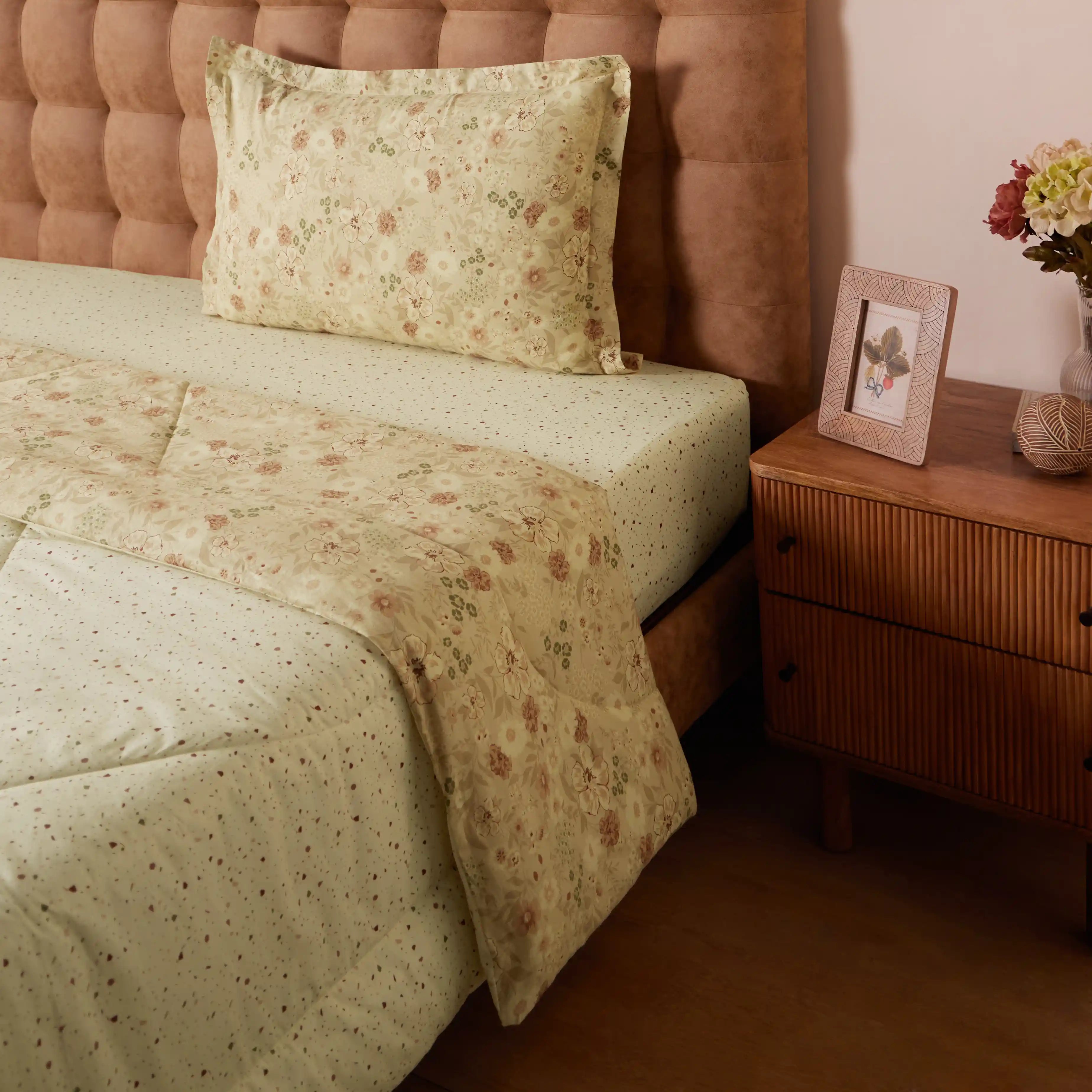 Mishella Printed Cream Comforter-120gsm Cream / Single