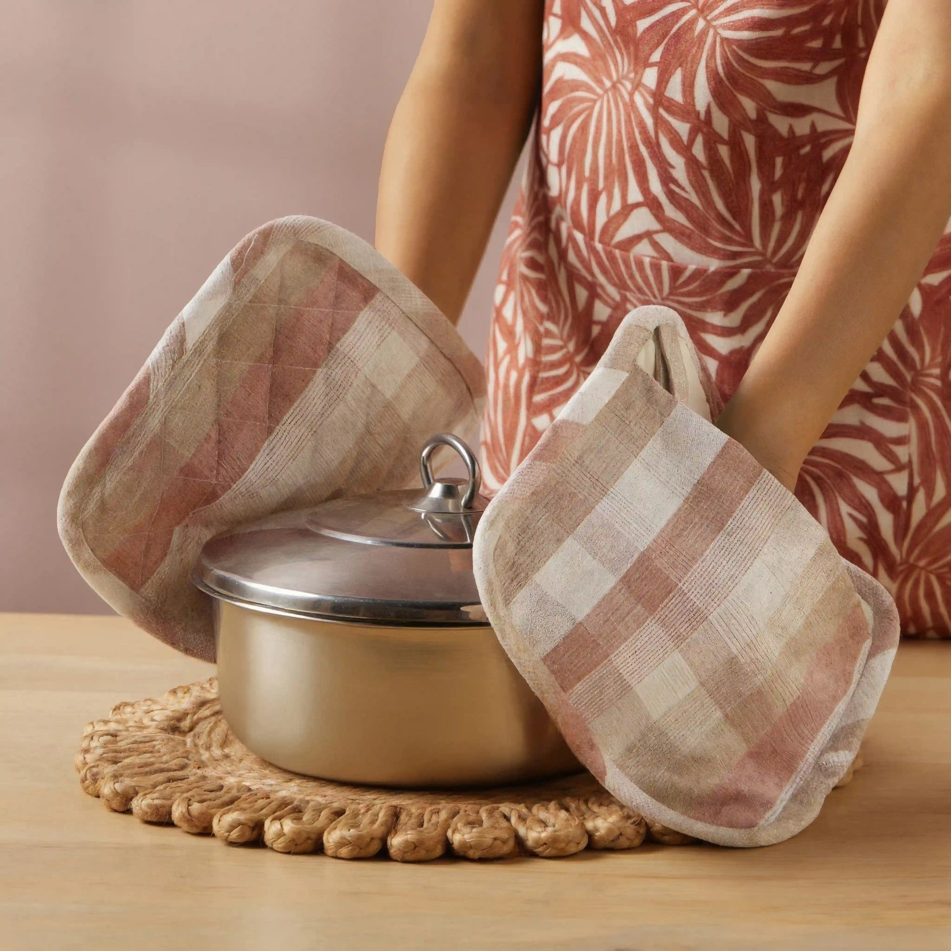 Kaleida Pot Holder Red Reveries / Pot Holder (18cm x 30cm)
