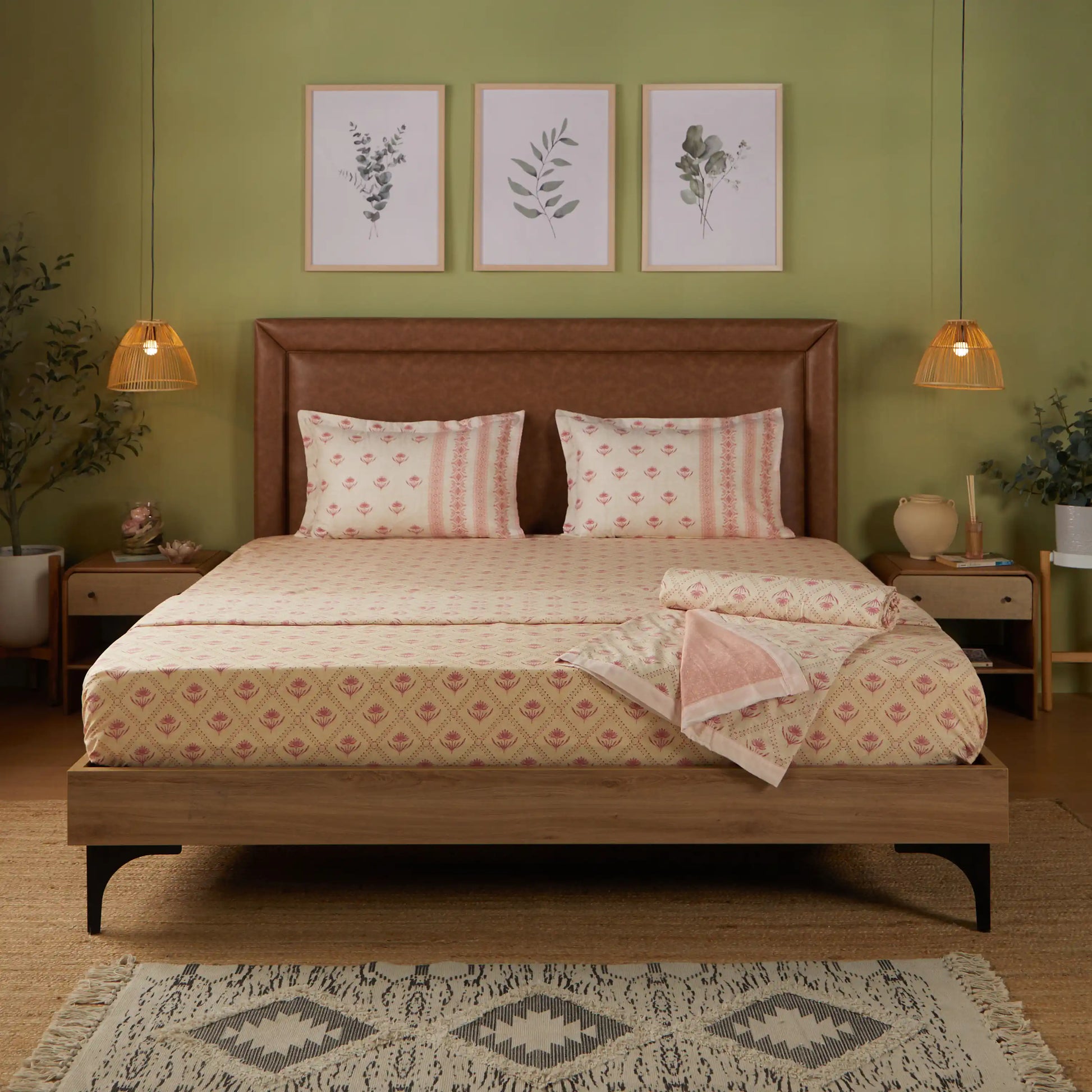 Chippa Lane | Contemporary Indian Print Design Coordinated Bedding Set | Set of Bedsheet & Dohars-Red Red / Double