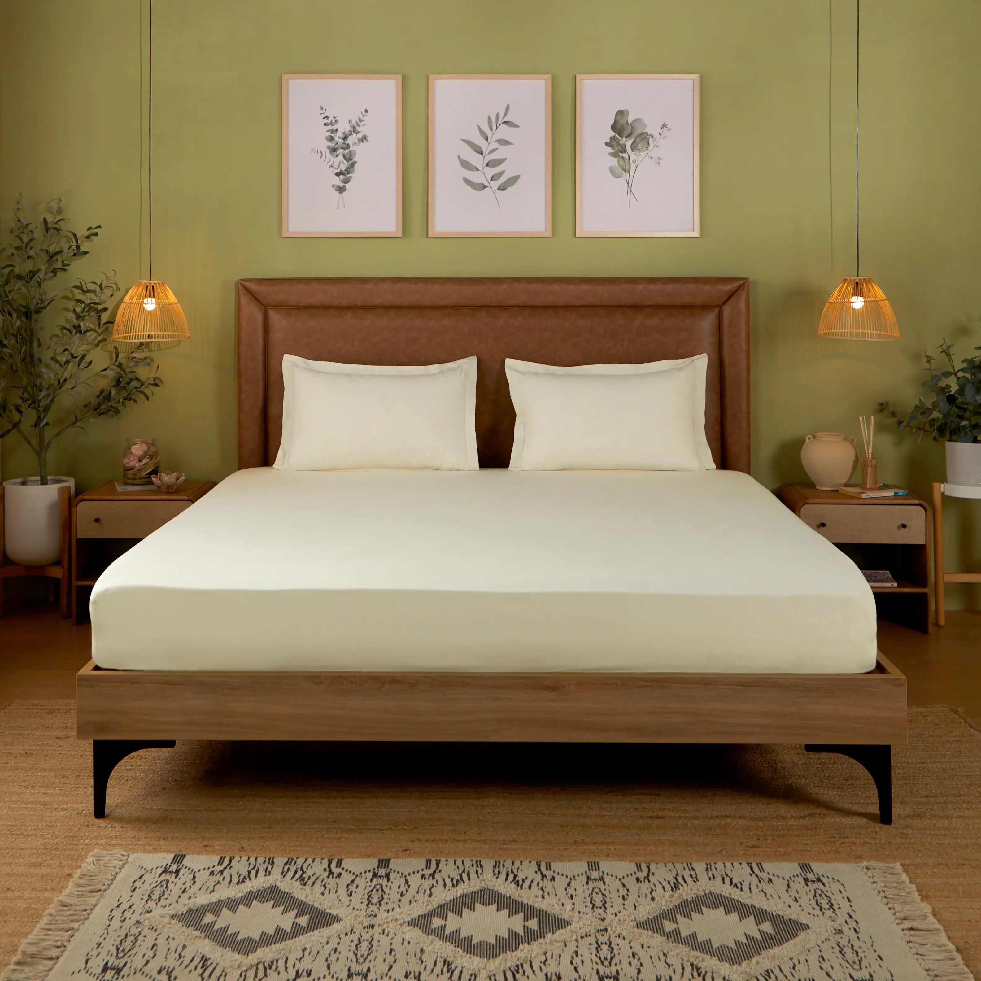 Paleto | Everyday Hues Solid Dyed Cotton Fitted Sheet Set-Ivory Ivory / King