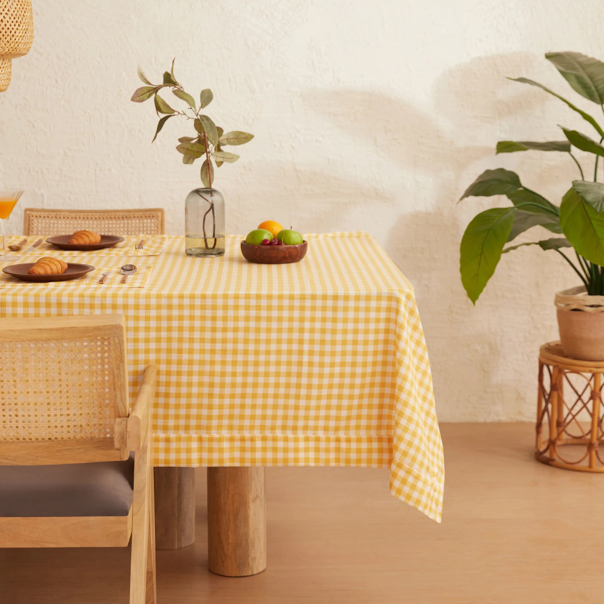 Nonna's Home 100% Polyester Table Cloth Small Turmeric Gingham / Table Cloth (150cm x 150cm)