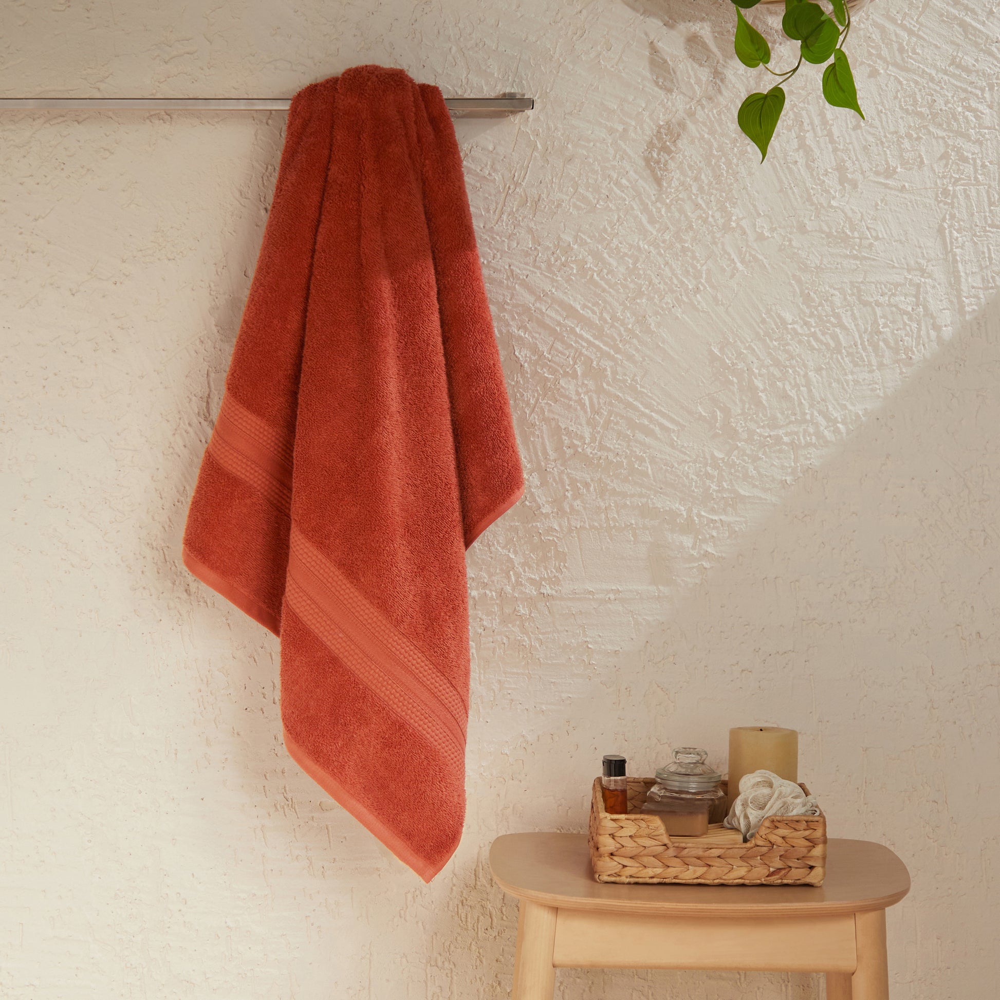 Paleto 100% Cotton Bath Towel Burnt Red / Bath Towel (75cm x 150cm)
