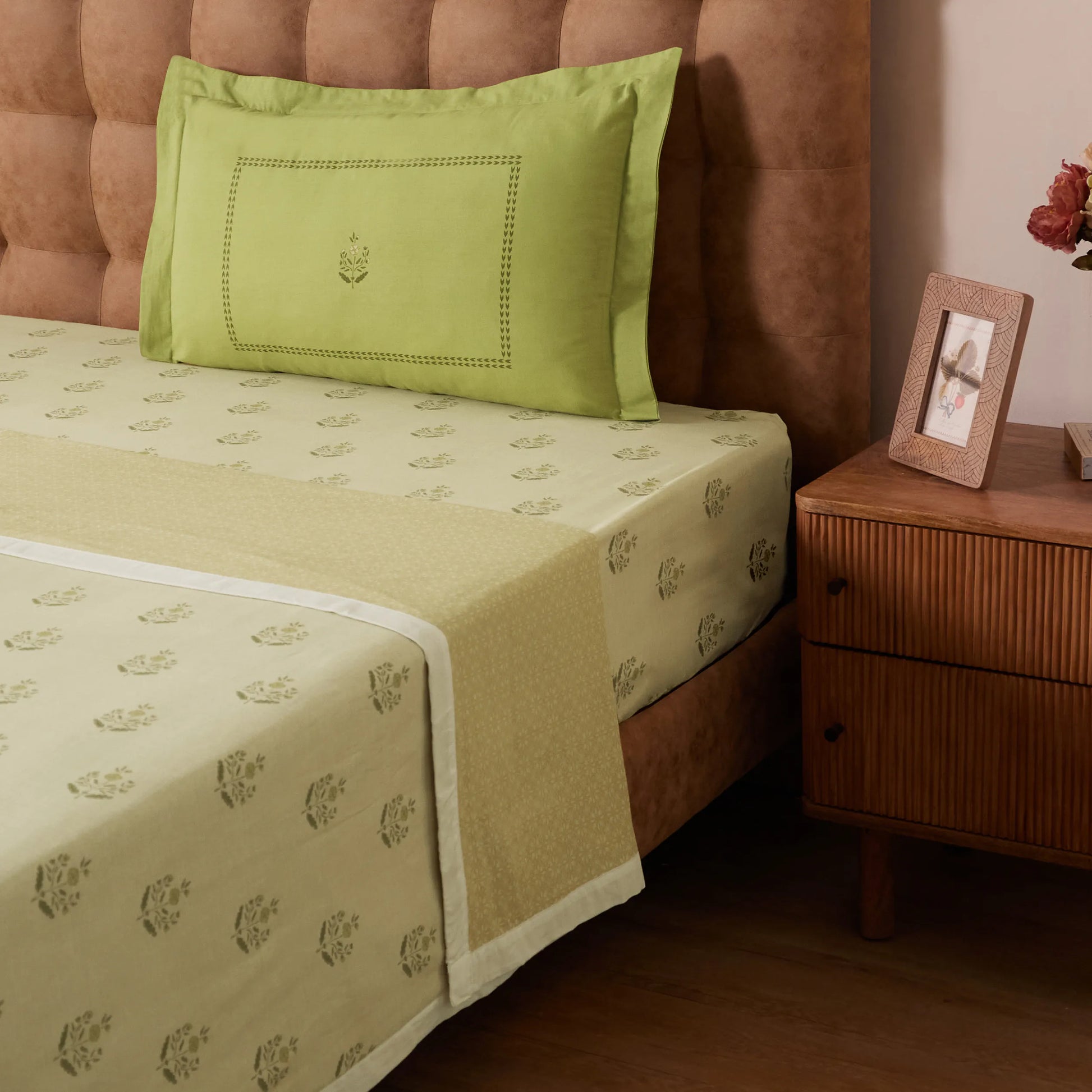Chippa Lane | Contemporary Indian Print Design Reversible Dohar with Super Soft Flannel Layering-Indian Moss Indian Moss / Single