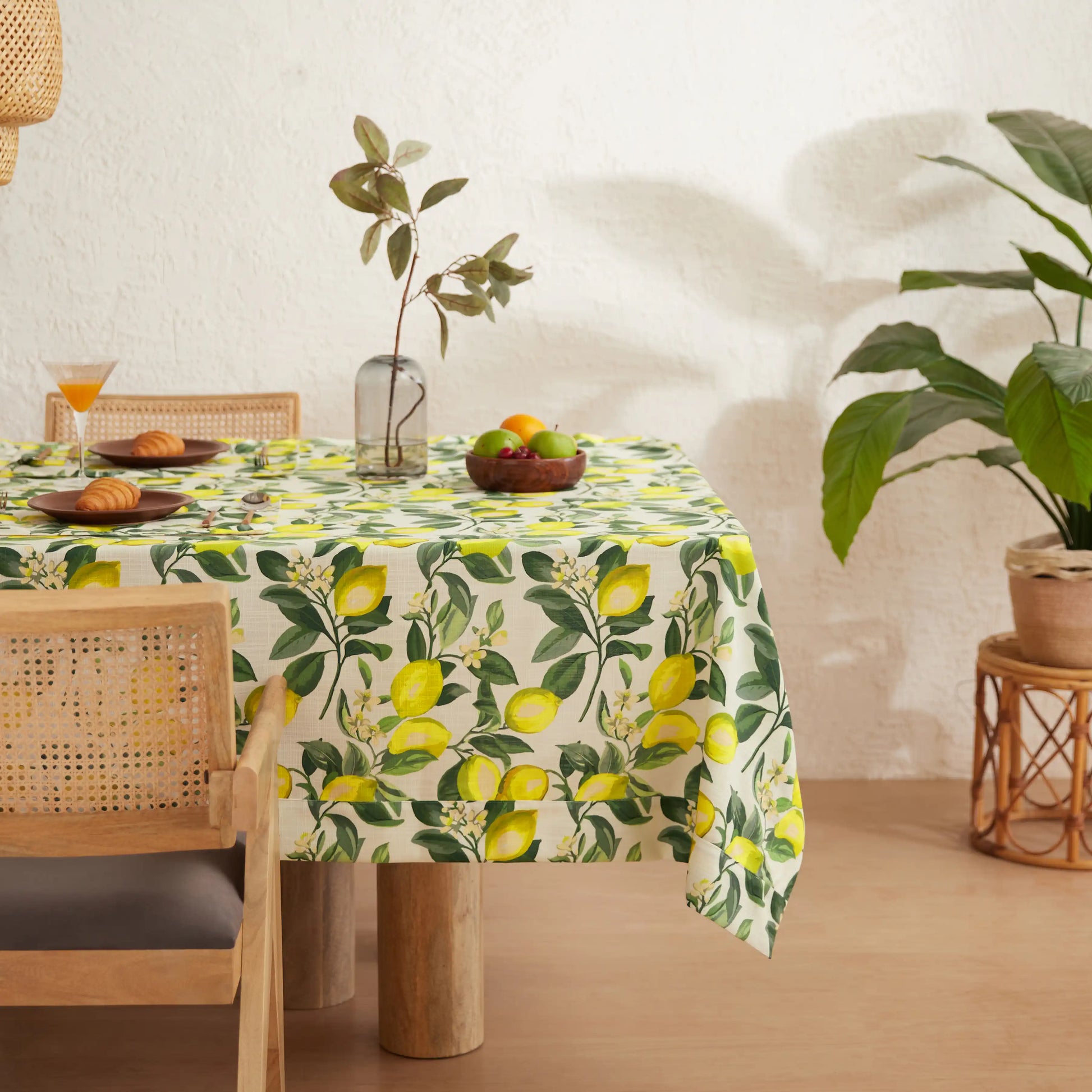 Nonna's Home 100% Polyester Table Cloth Lemon Zest / Table Cloth (150cm x 150cm)