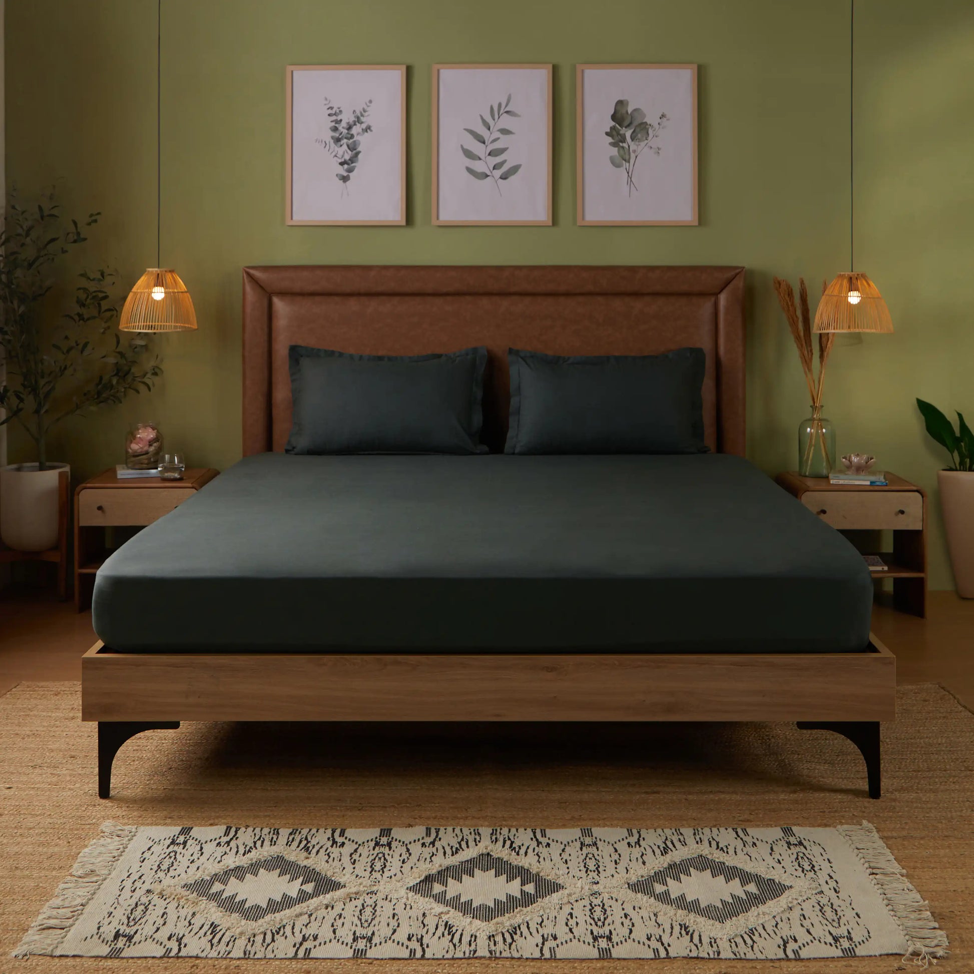 Paleto | Everyday Hues Solid Dyed Cotton Fitted Sheet Set-Dark Grey Dark Grey / Queen