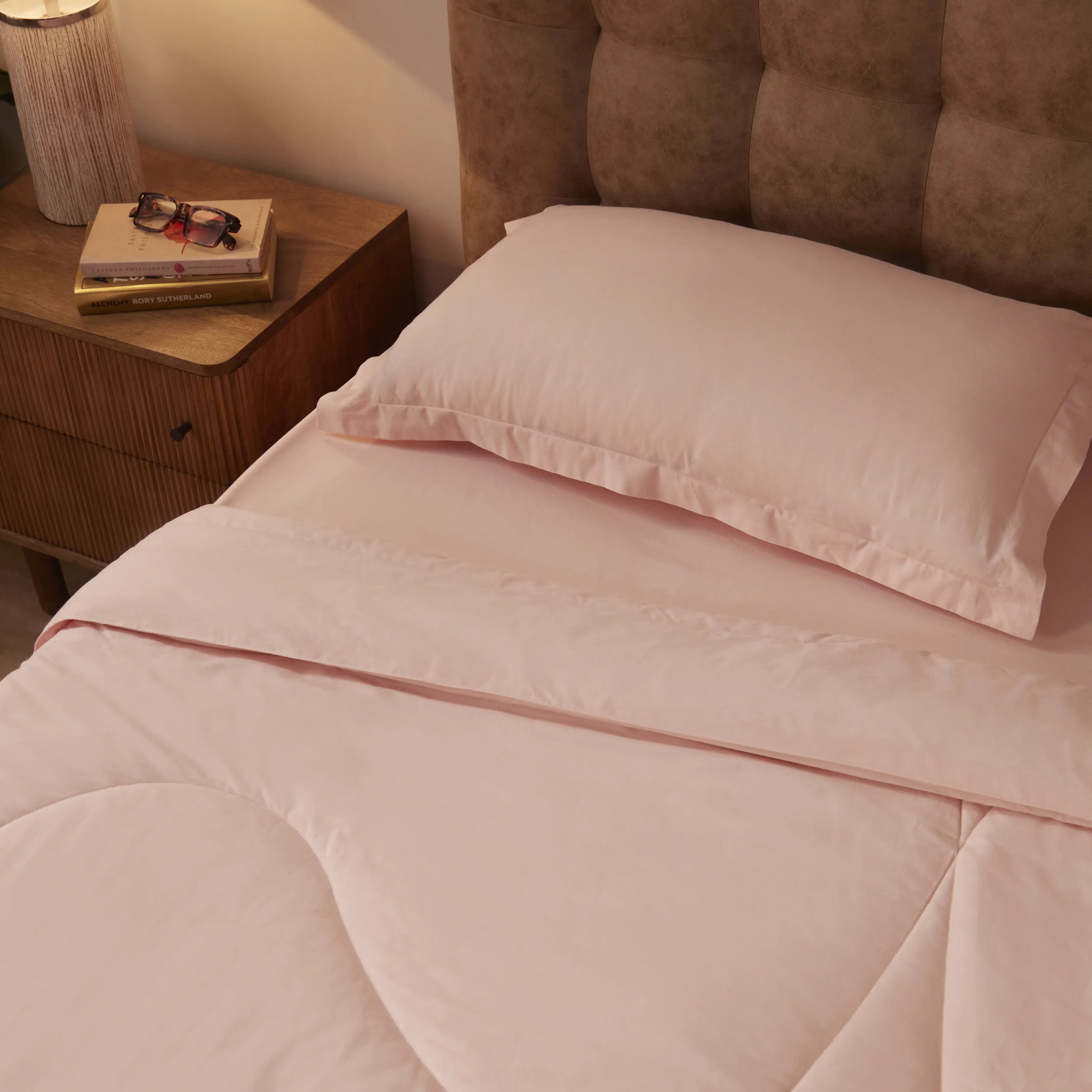 Paleto | Everyday Hues Cotton Solid Dyed 120GSM Comforter-Veiled Rose Veiled Rose / Single