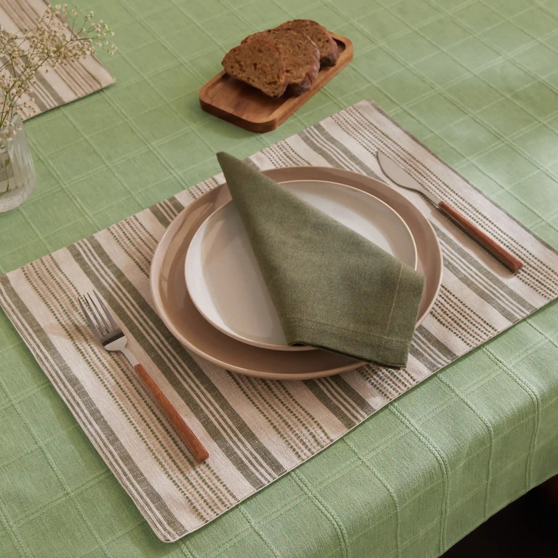 Kaleida Cotton-Polyester Blend Table Cloth Thyme Therapy-Solid Dyed / Table Cloth (150cm x 150cm)