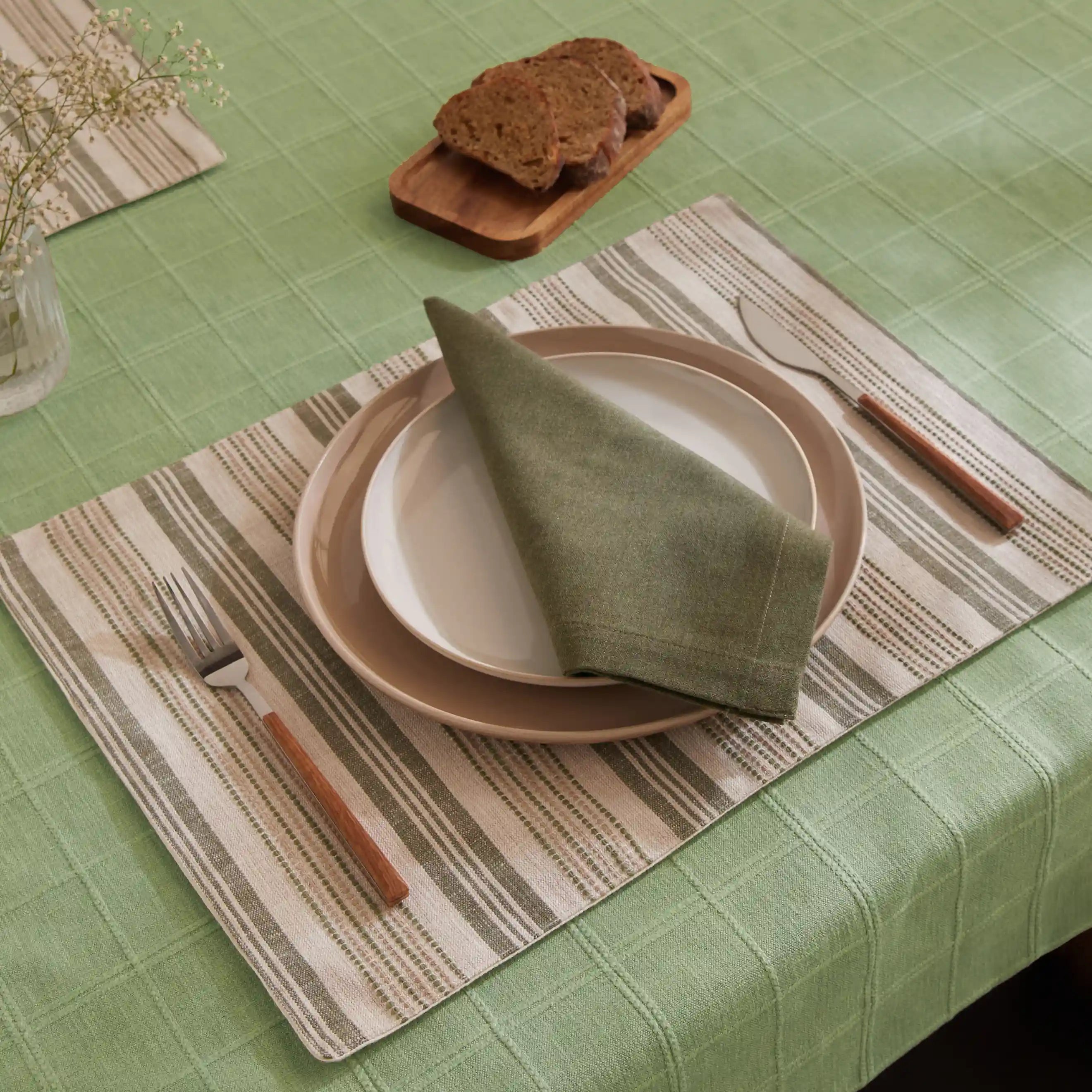 Kaleida Cotton-Polyester Blend Table Cloth Thyme Therapy-Solid Dyed / Table Cloth (150cm x 150cm)