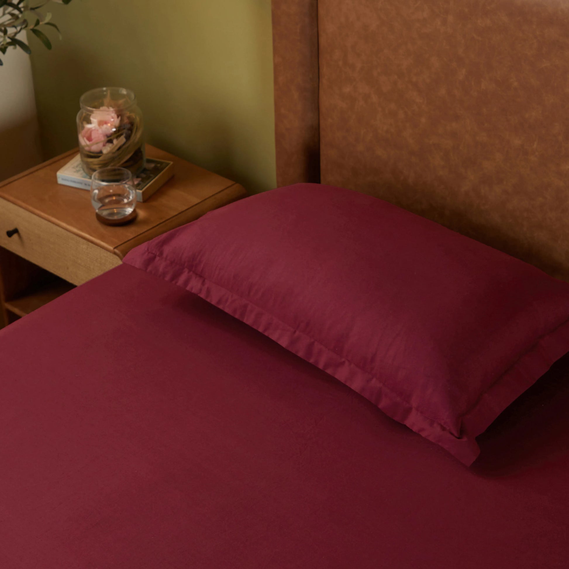 Paleto | Everyday Hues Solid Dyed Cotton Bedsheet Set-Windsor Wine Windsor Wine / Single