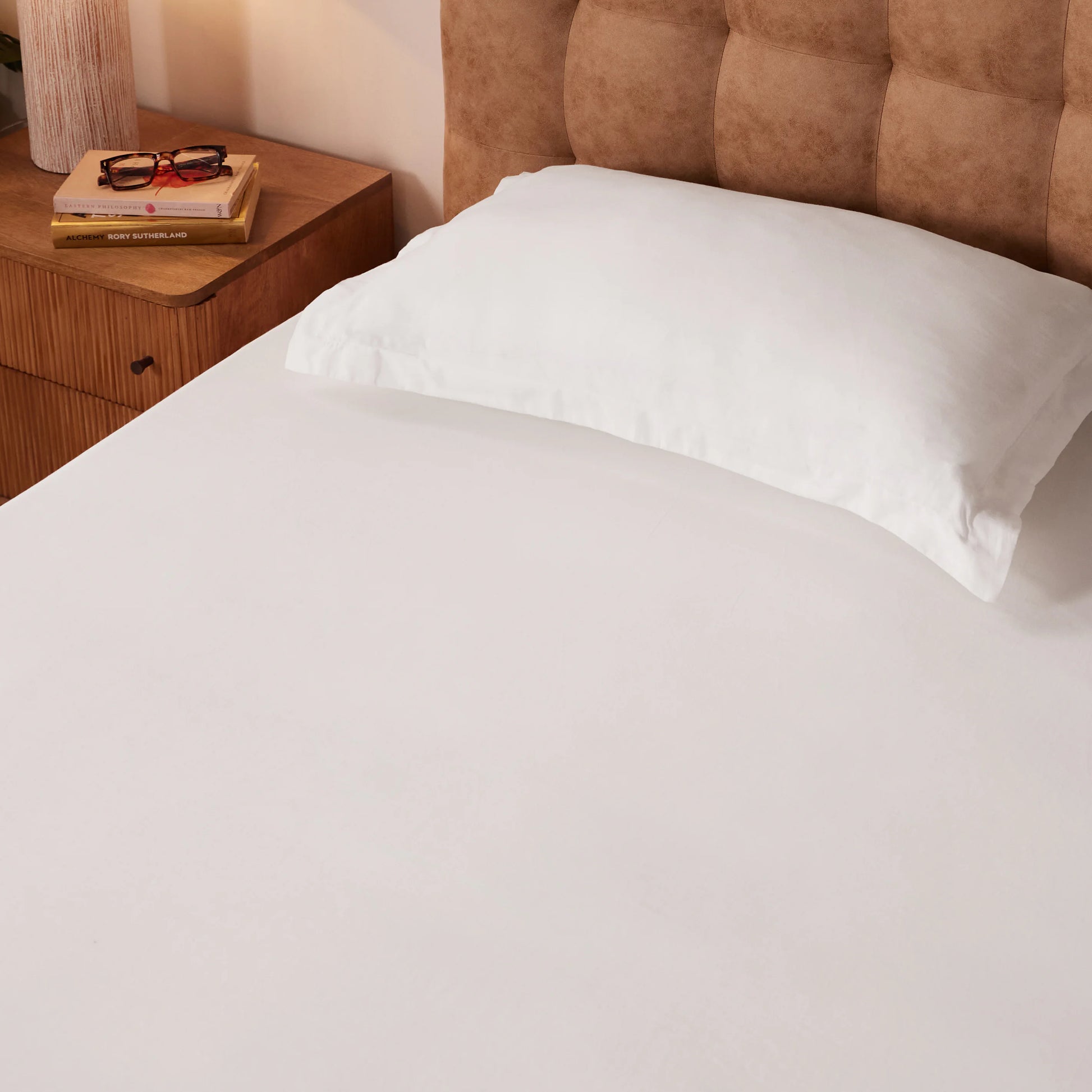 Paleto | Everyday Hues Solid Dyed Cotton Bedsheet Set-White White / Single