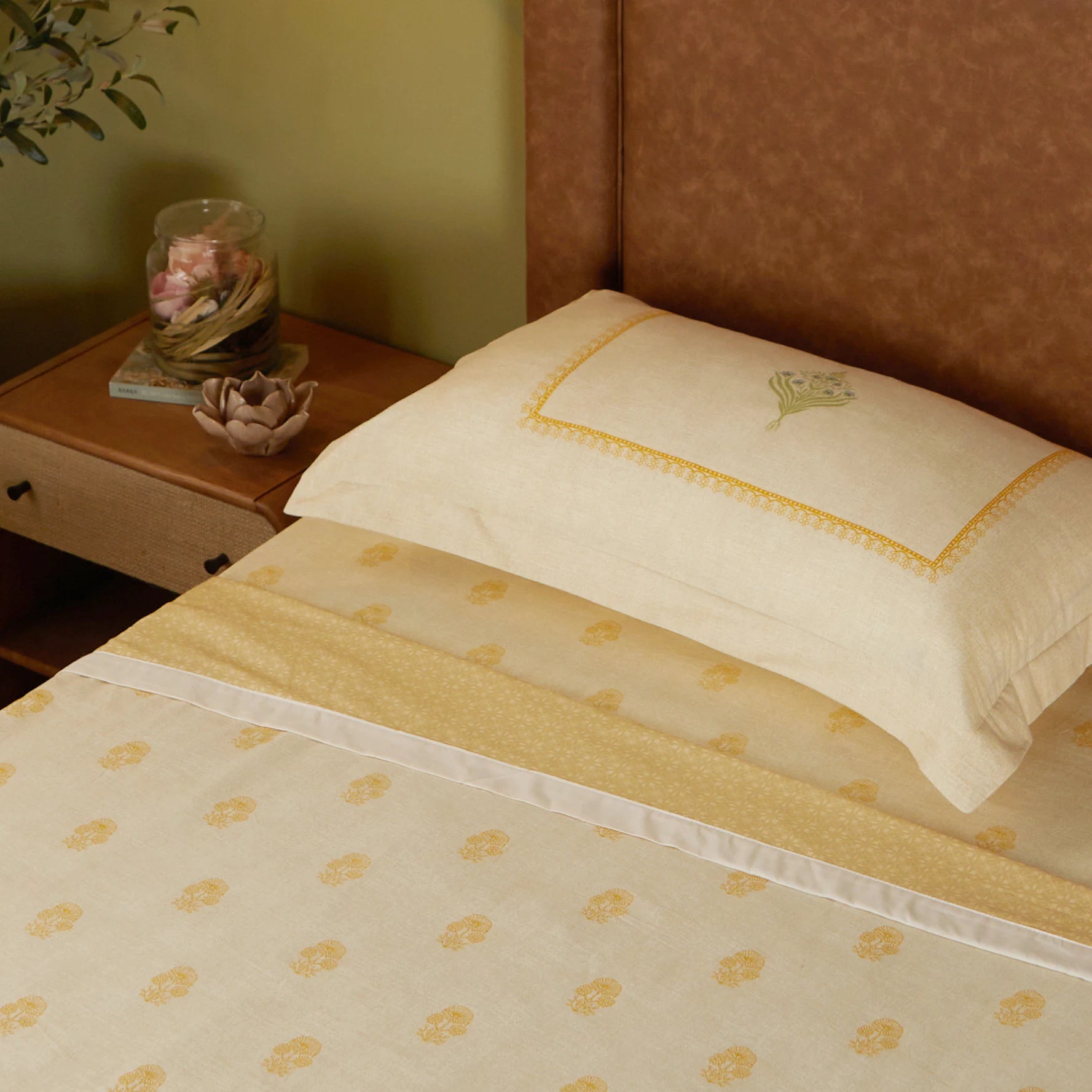 Chippa Lane | Contemporary Indian Print Design Reversible Dohar with Super Soft Flannel Layering-Mustard Mustard / Single