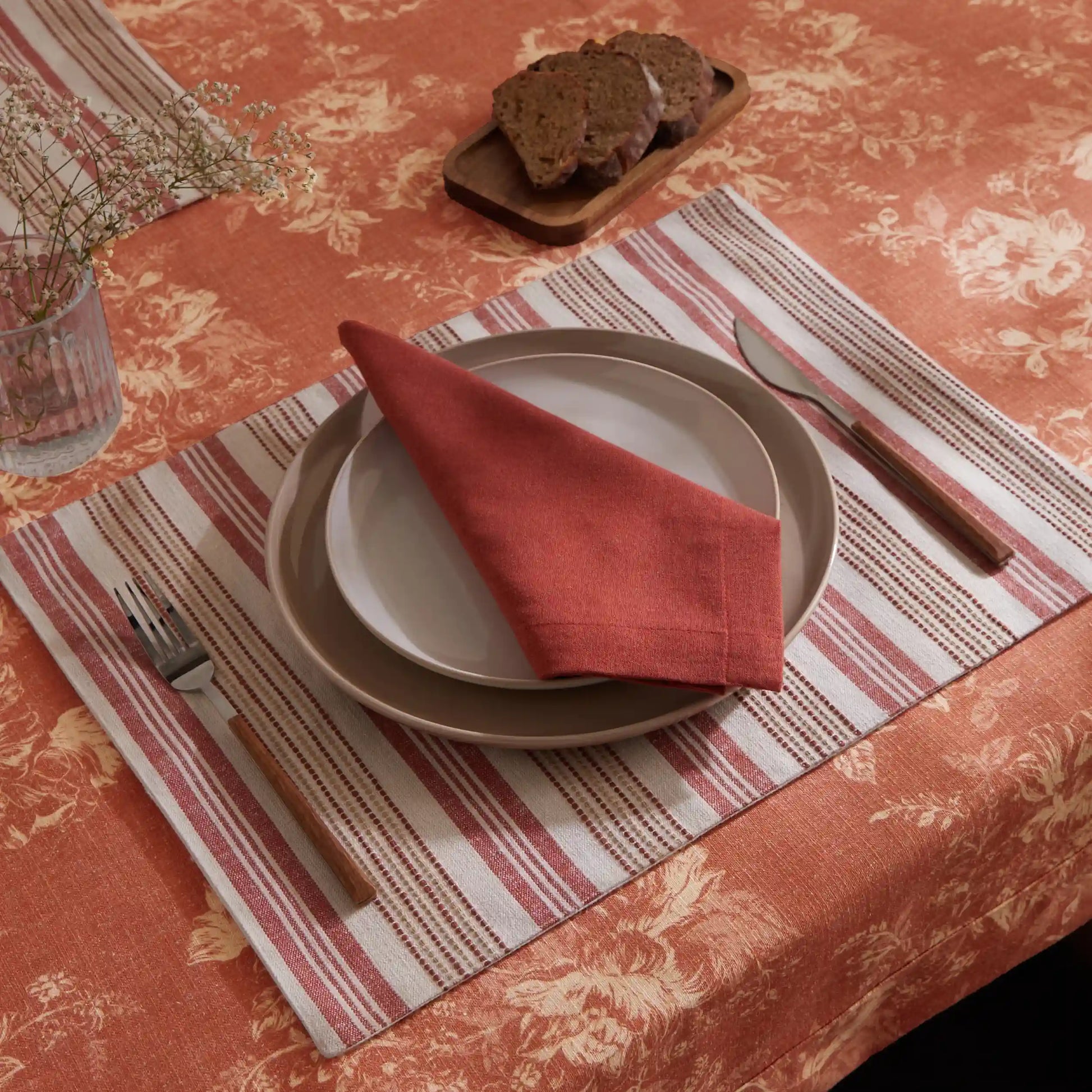 Kaleida Cotton-Polyester Blend Table Cloth Red Reveries-Floral / Table Cloth (150cm x 200cm)