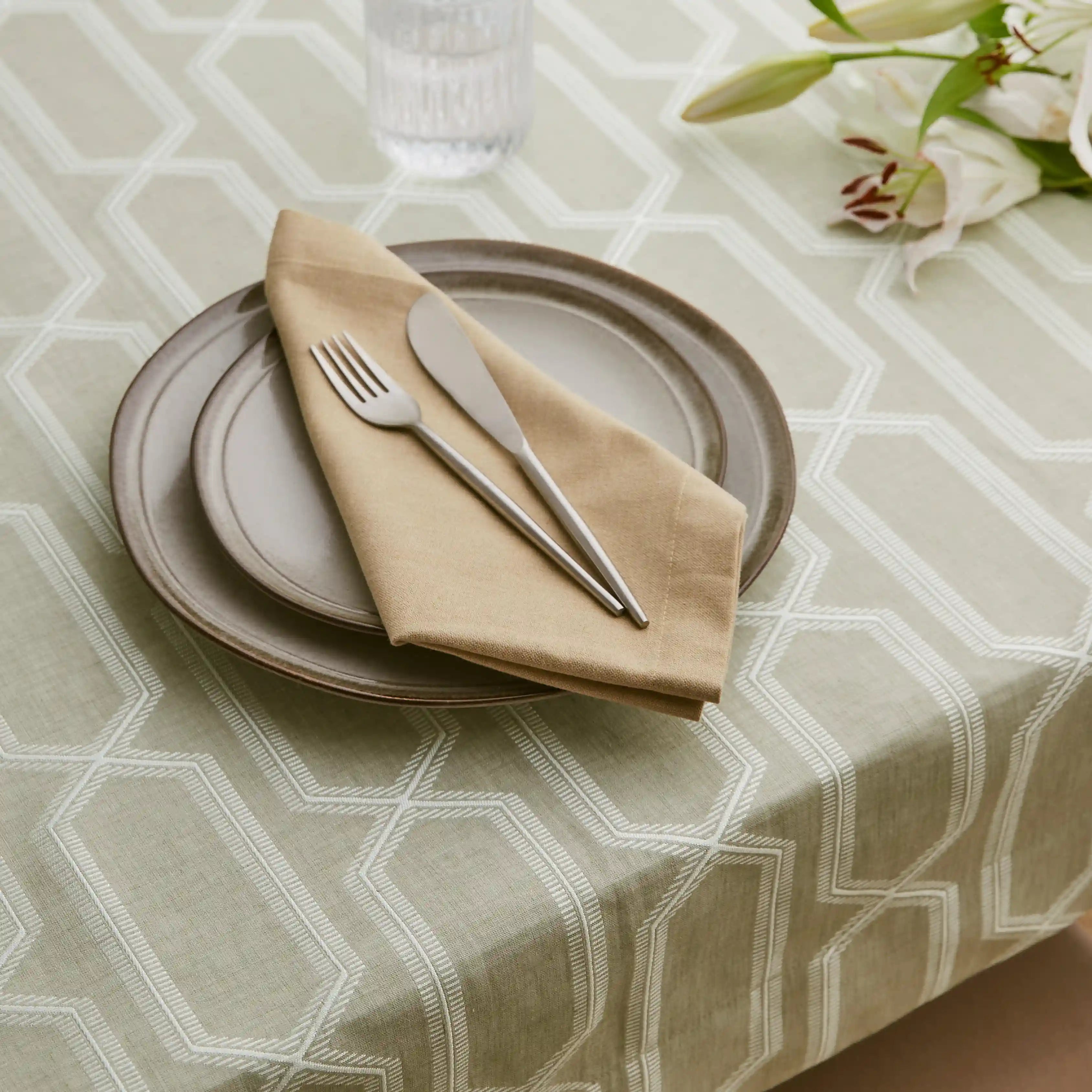 Adonare Printed Table Cloth Cloud Ash / Table Cloth (150cm x 200cm)