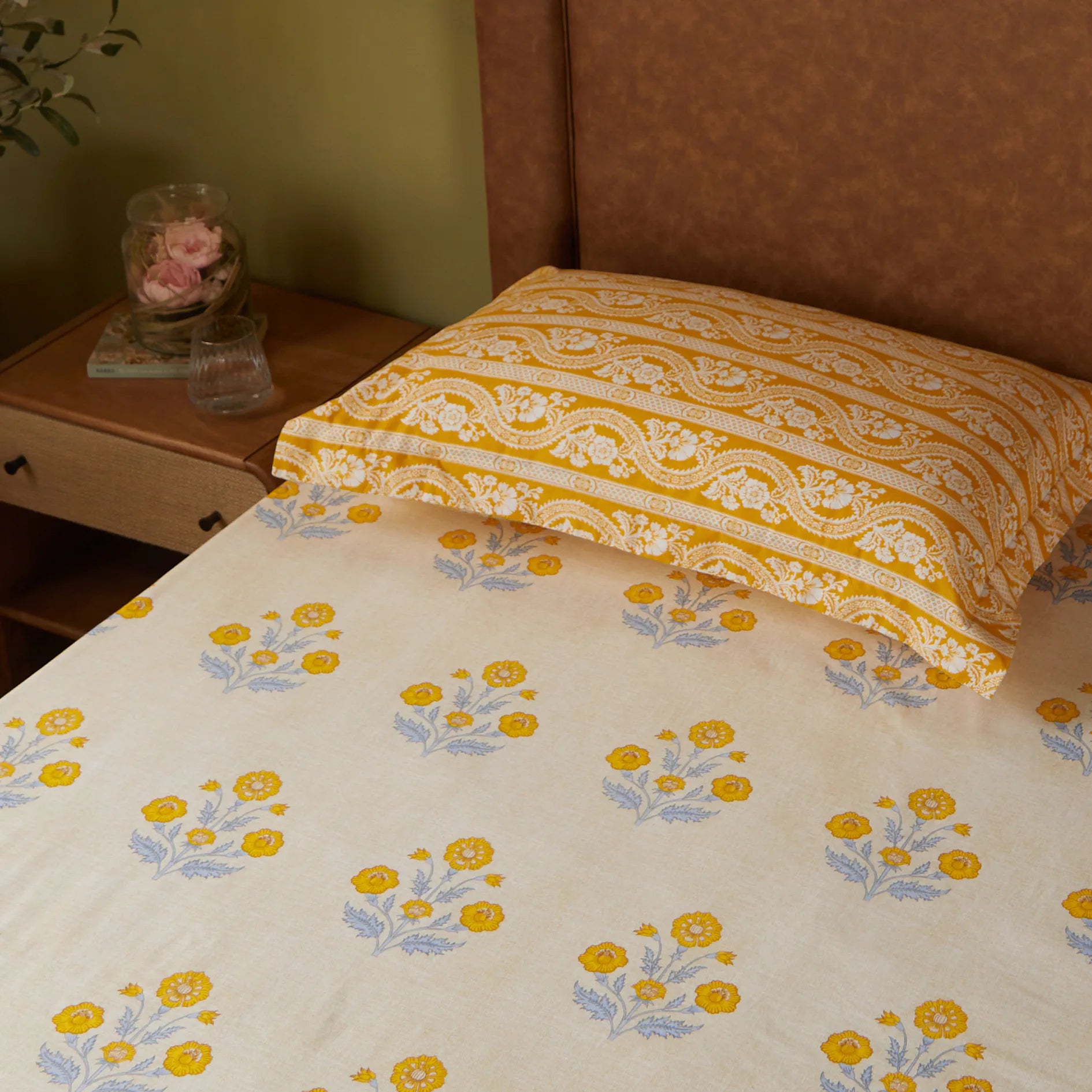 Chippa Lane | Contemporary Indian Print Design Cotton Bedsheet Set-Ochre Ochre / Single