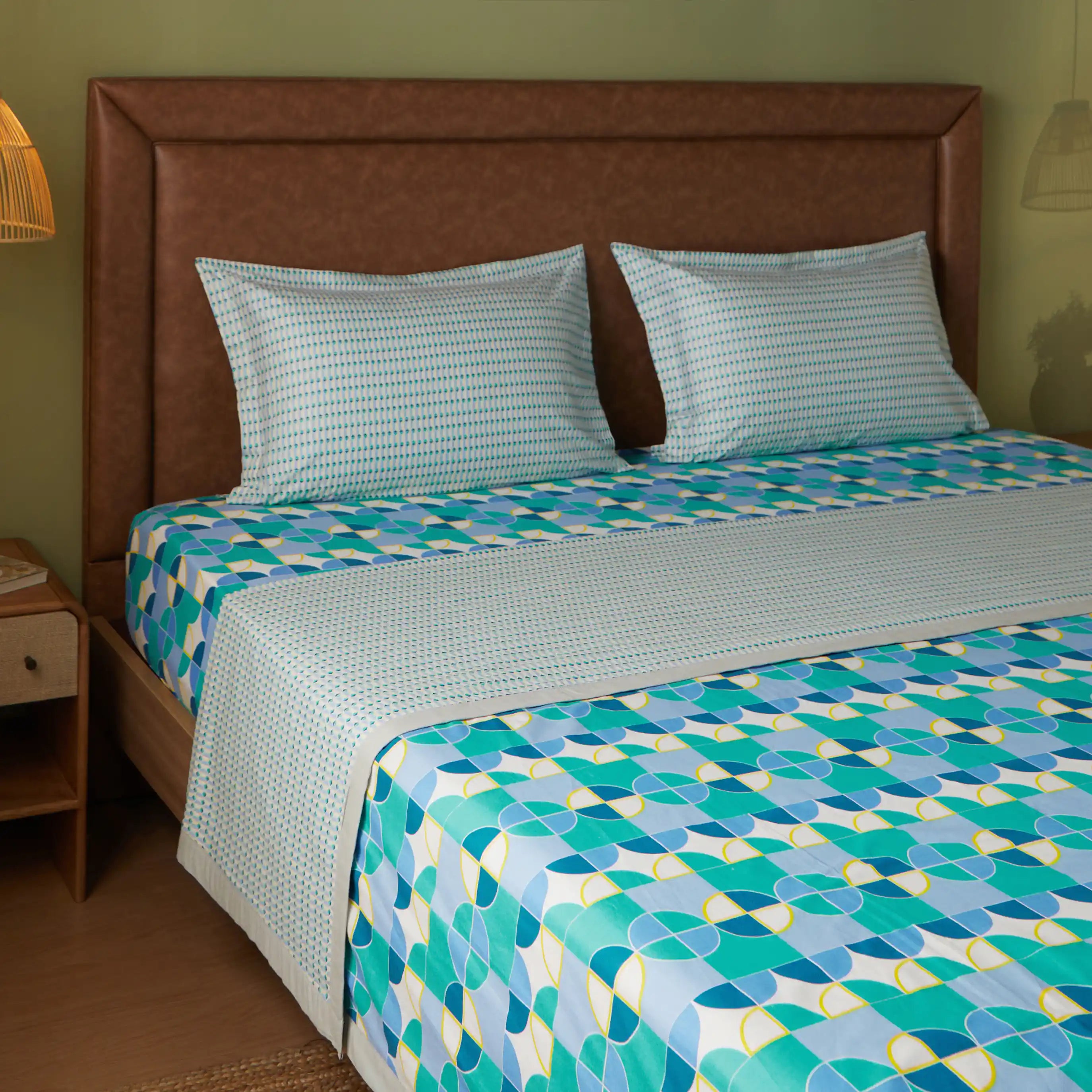Mishella Printed Orbit Teal Bedding Set-3 (Dbl Bedsheet + Dbl Comforter) Orbit Teal / Double