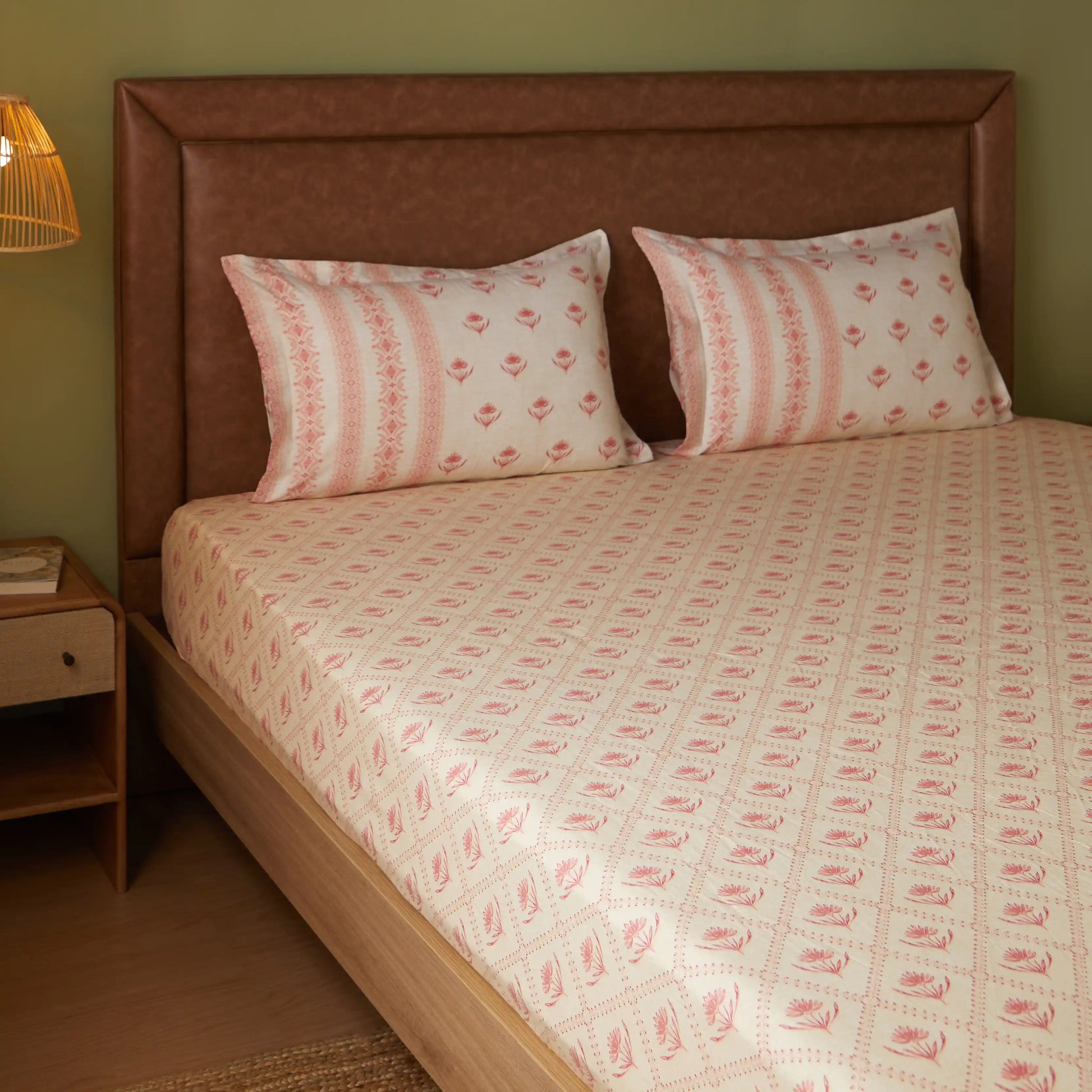 Chippa Lane | Contemporary Indian Print Design Cotton Bedsheet Set-Red Red / Super King