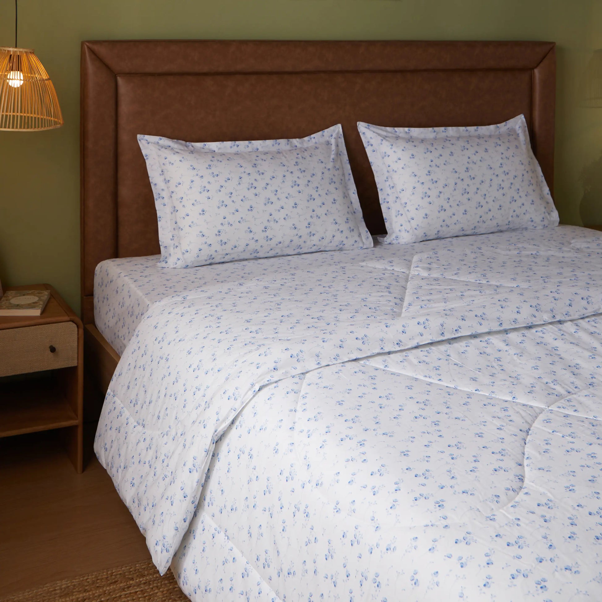 Bloomshire Classic | Everyday Charm Printed 120GSM Reversible Comforter-Ocean Blue Ocean Blue / Double