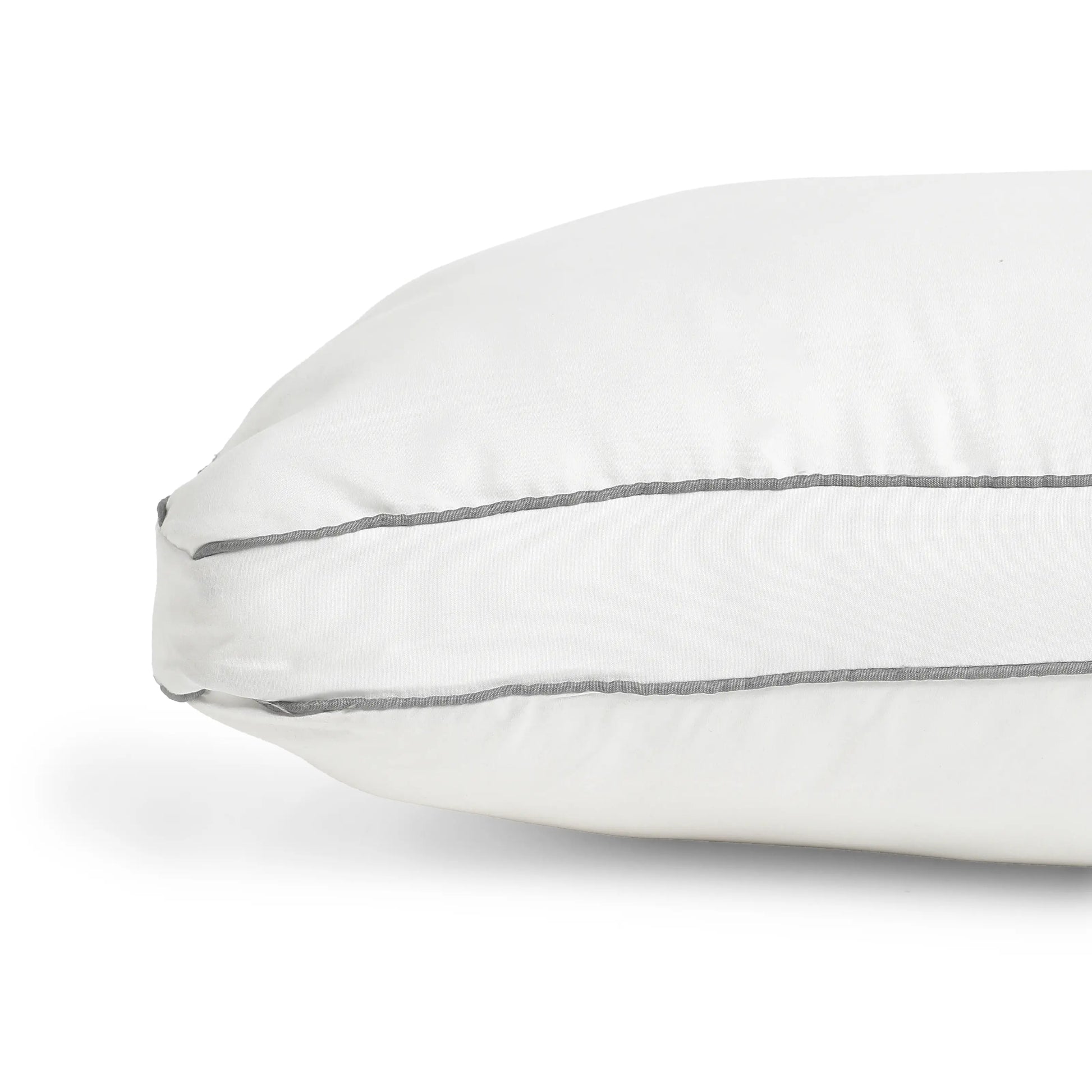 Cloud Nine White Solid Gusseted Pillow Filler Moonlight White / Pillow Filler (46cm x 69cm)