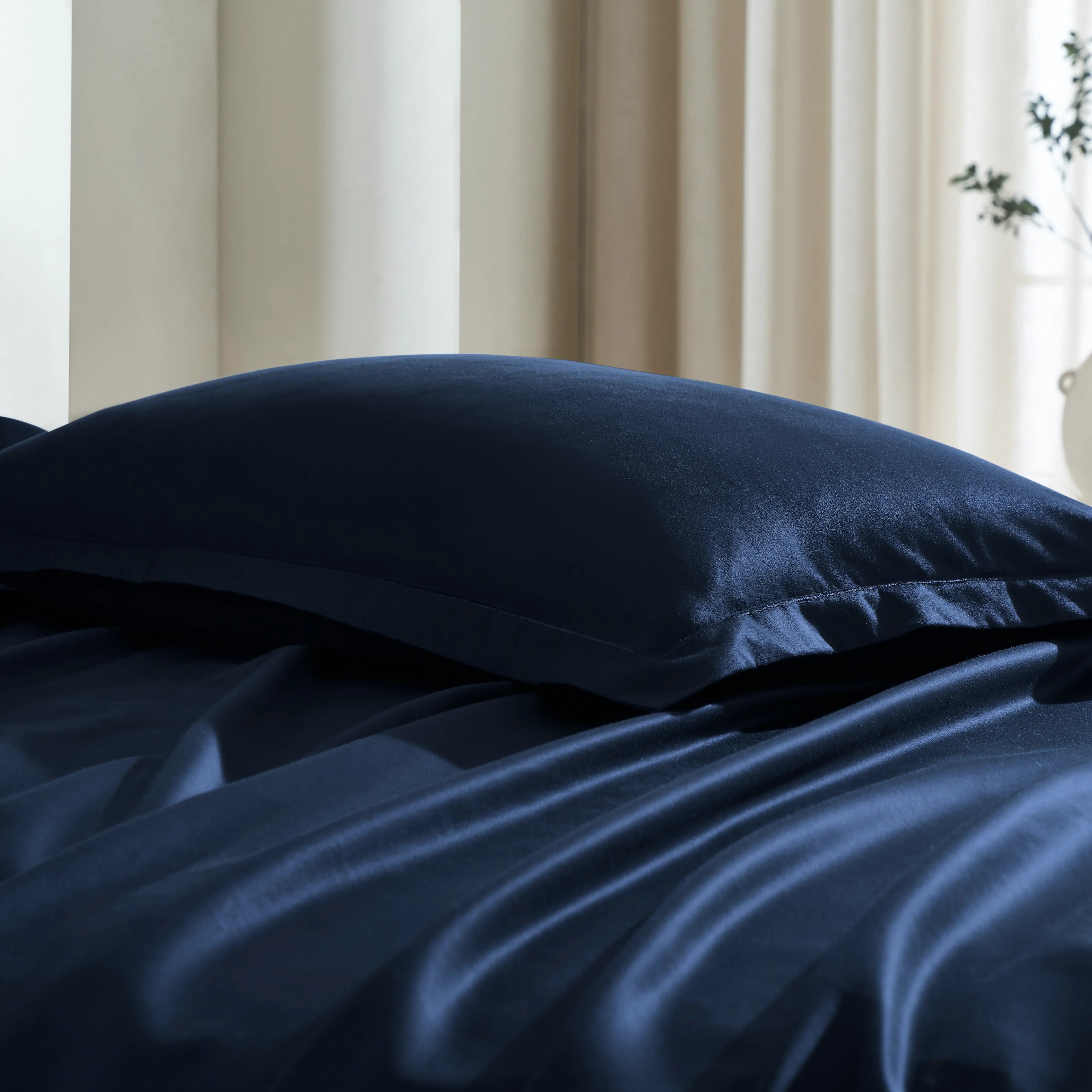 Pelushe | 800TC Long Staple Cotton Luxurious Super Soft Fitted Sheet Set | Pillow Cover with Merrow Hem Treatment Navy / King