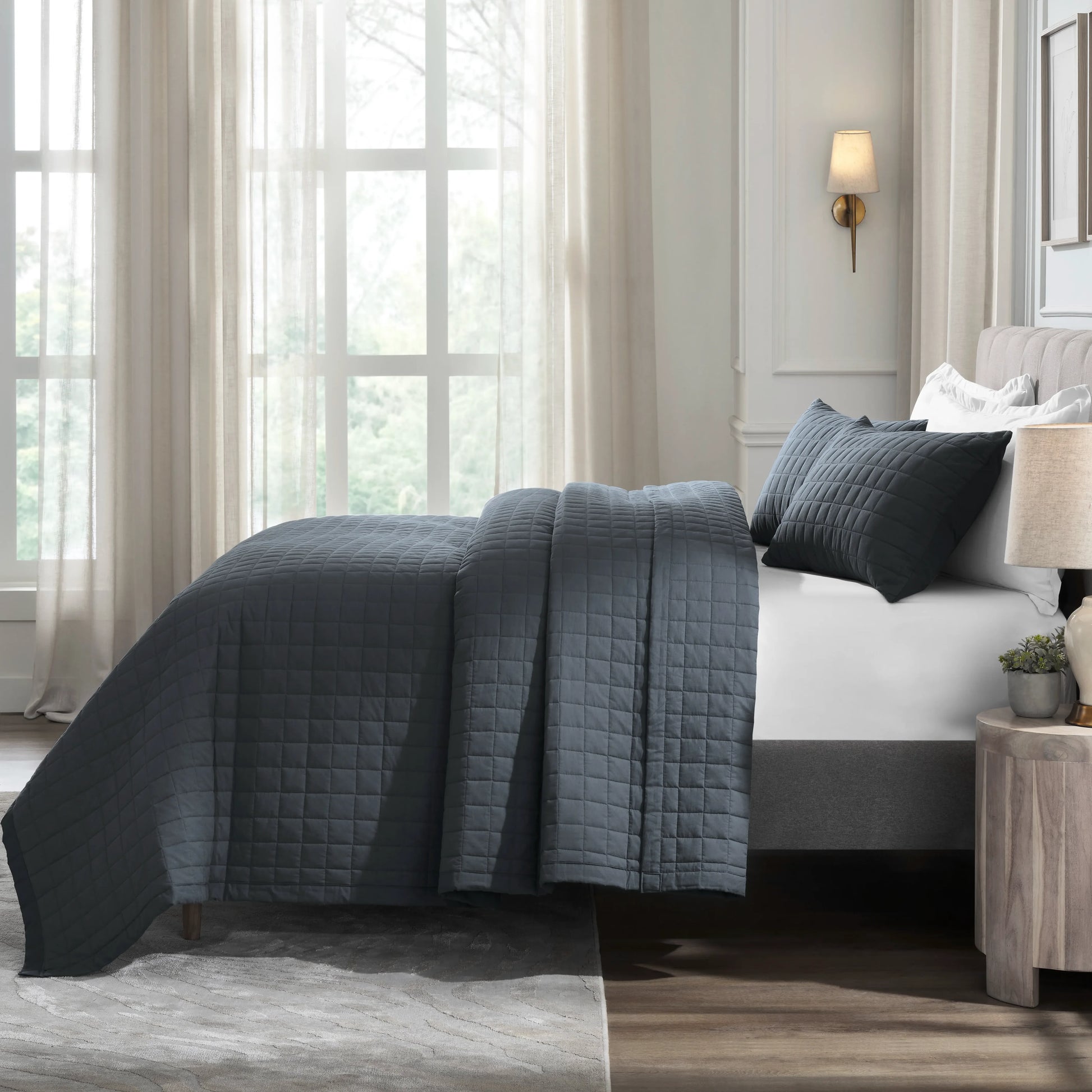 Nuvola | Luxurious Solid Dyed Box Quilted Cotton Bedcover Set Charcoal