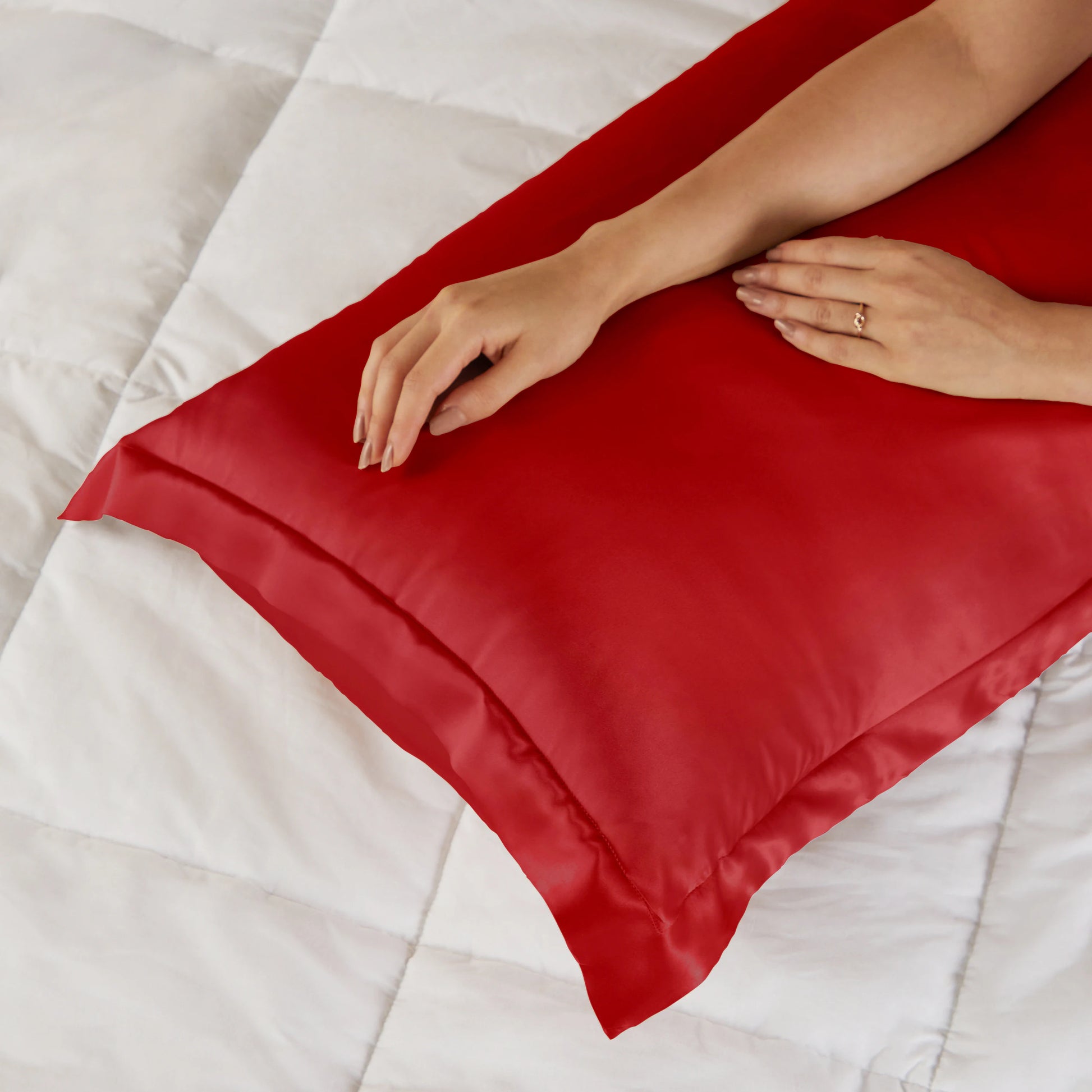 Lisseto 100% Mulberry Silk Pillow Cover Garnet