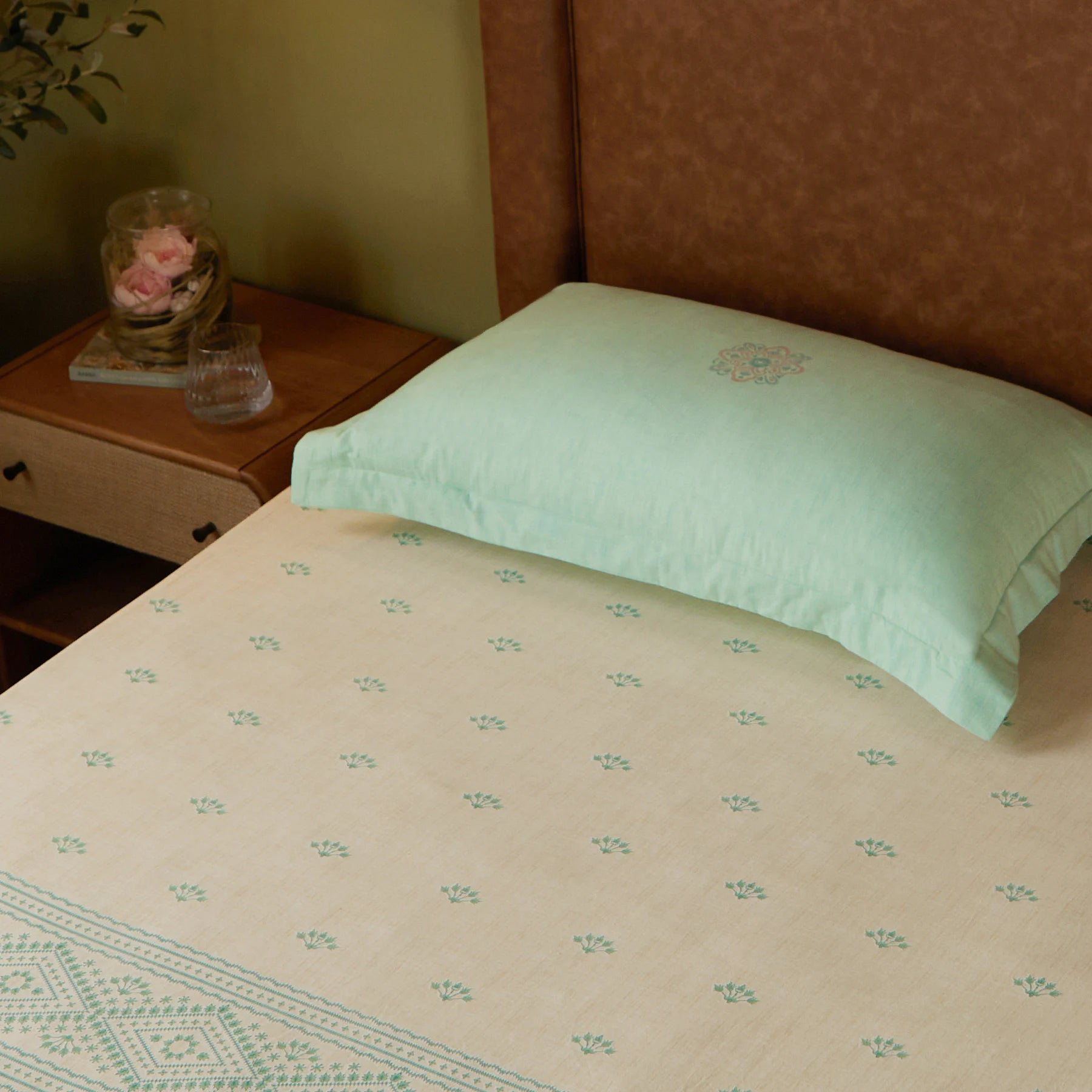 Chippa Lane | Contemporary Indian Print Design Cotton Bedsheet Set-Sage Sage / Single