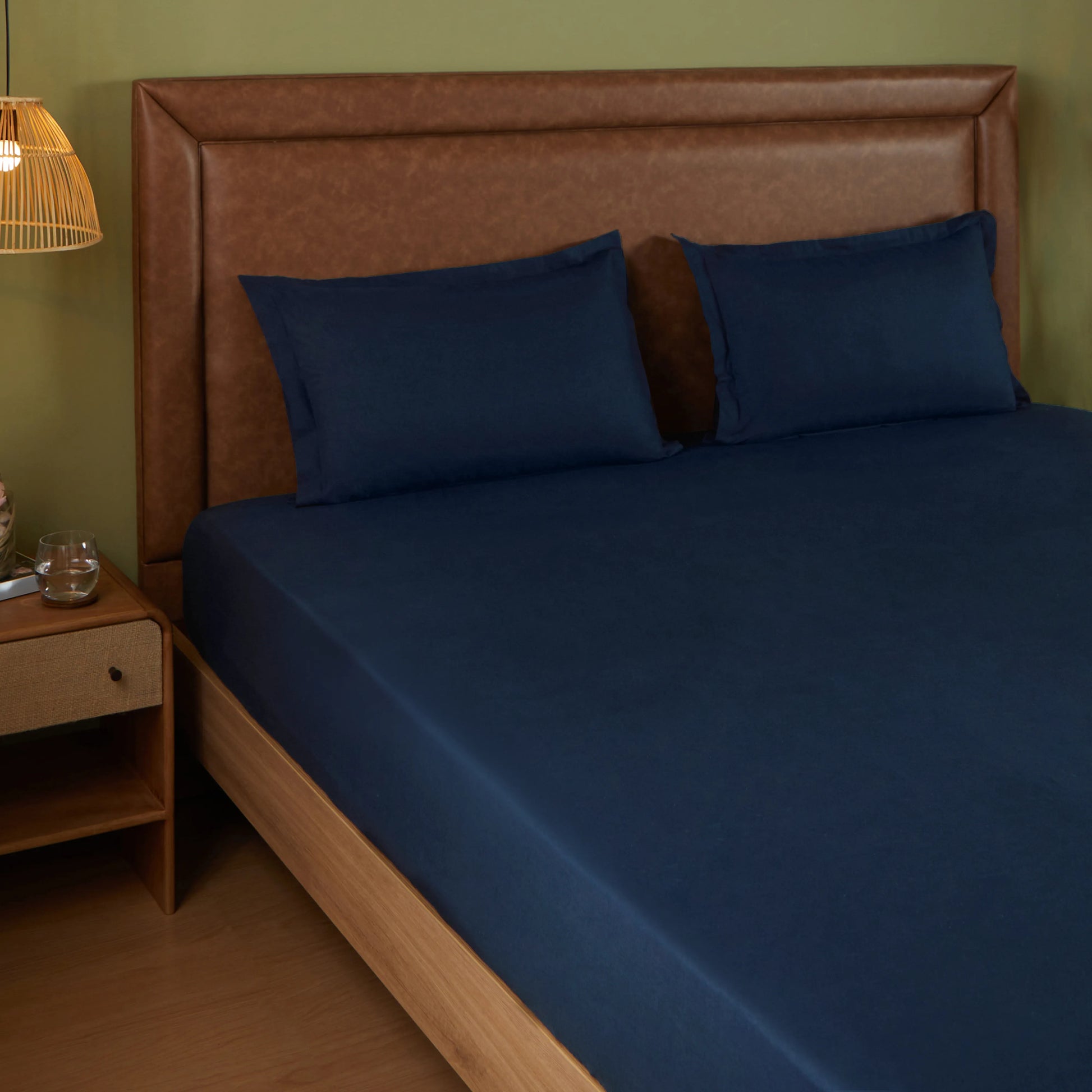 Paleto | Everyday Hues Solid Dyed Cotton Bedsheet Set-Navy Navy / Super King