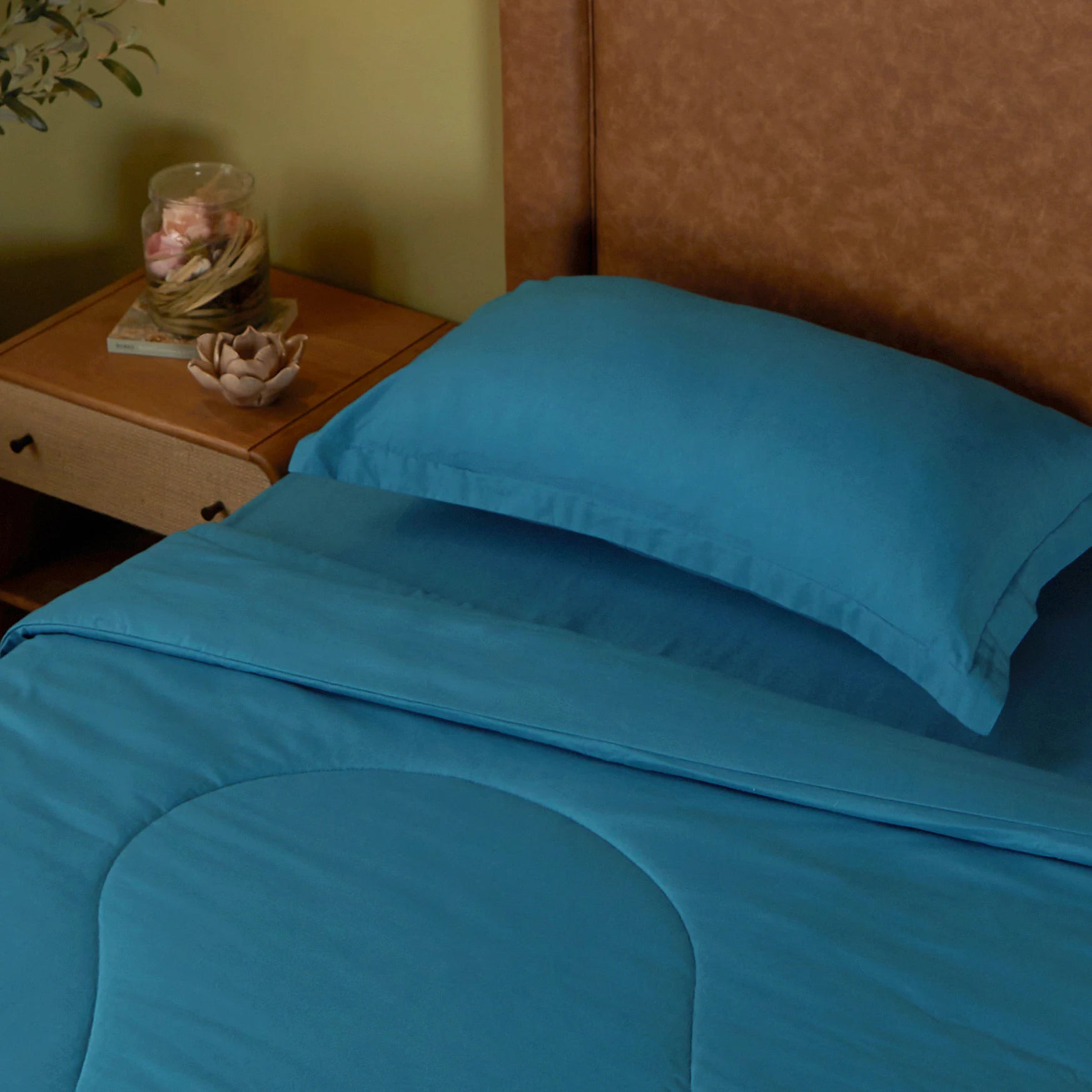 Paleto | Everyday Hues Cotton Solid Dyed 120GSM Comforter-Mineral Mineral / Single