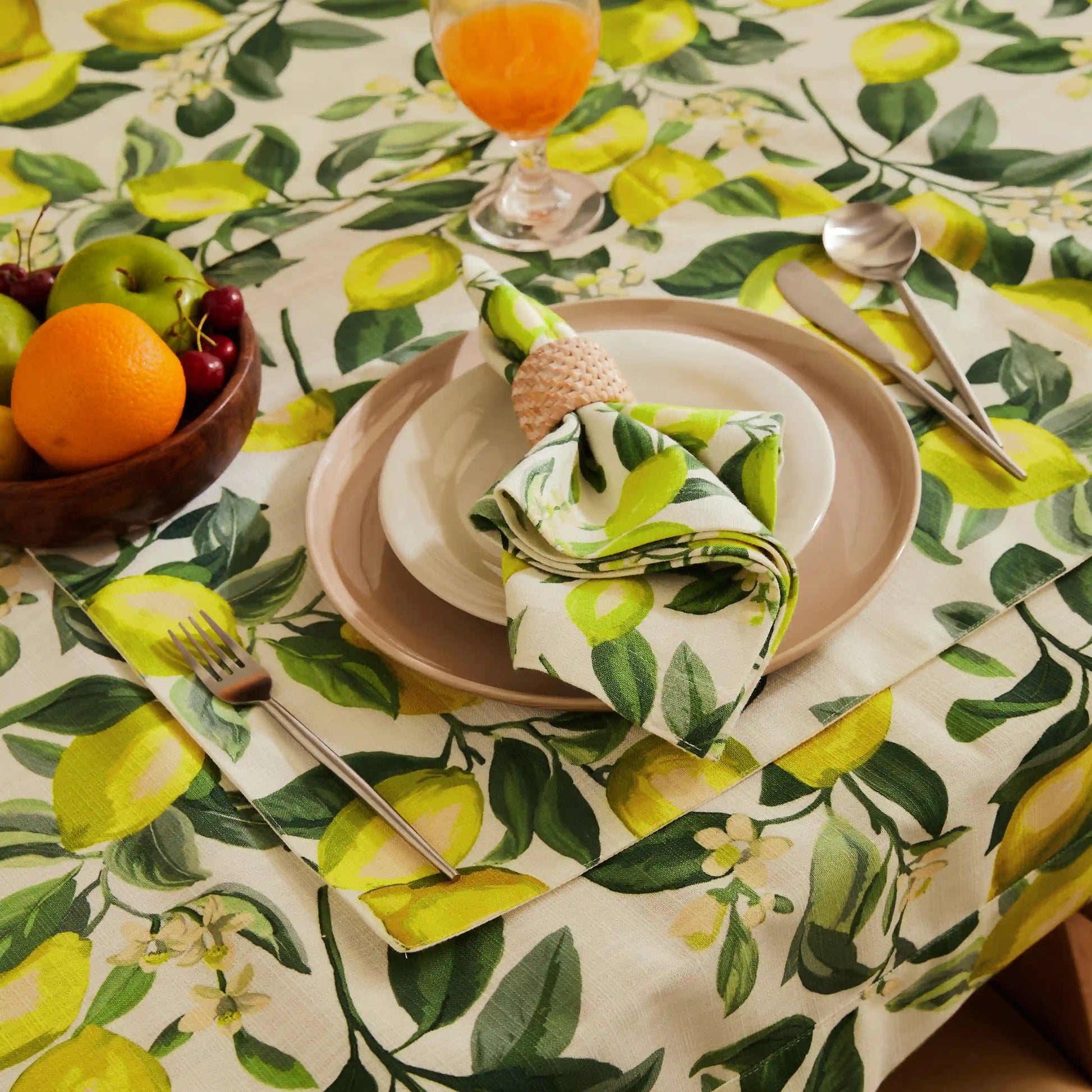 Nonna's Home 100% Polyester Table Cloth Lemon Zest / Table Cloth (150cm x 150cm)